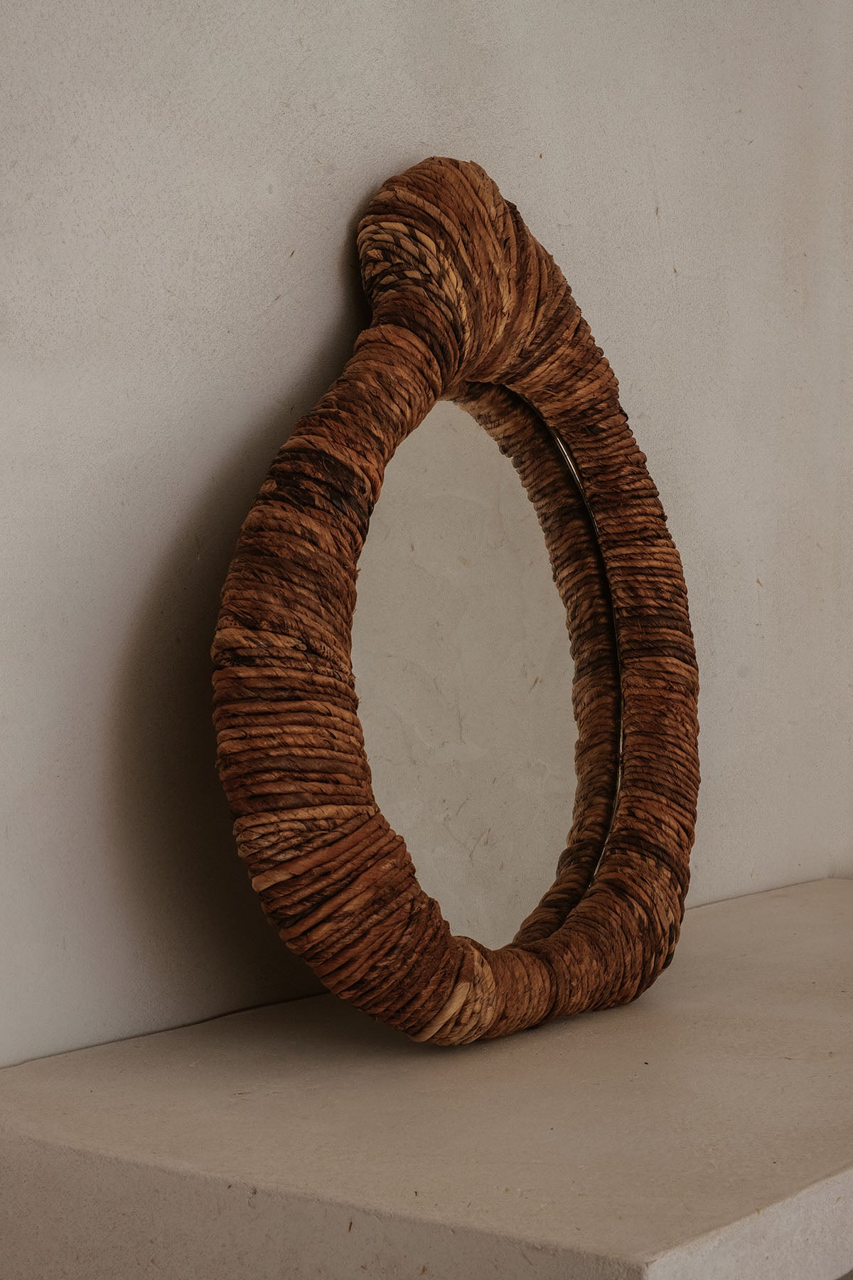 Muz Lifinden Kalın Kenarlı Dekoratif Ayna 64x46 cm
