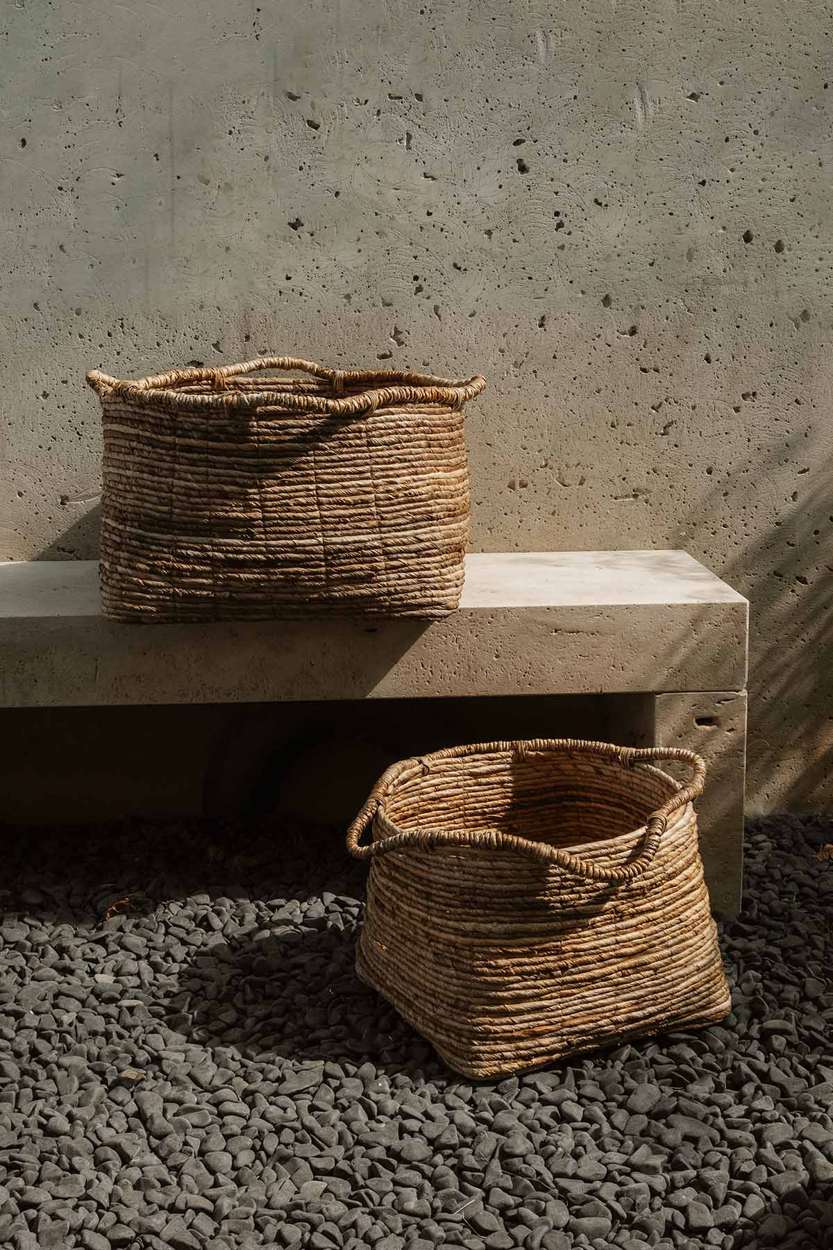 Muz Ağacı Lifinden Tabanı Kare Üst Kısmı Yuvarlak Dekoratif Sepet