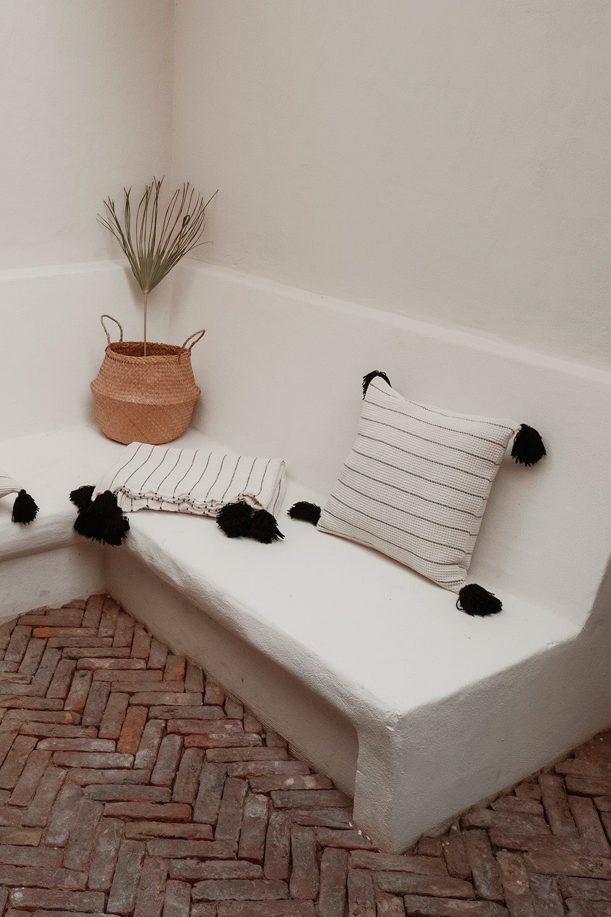 Frankincense Sofa Shawl Ecru