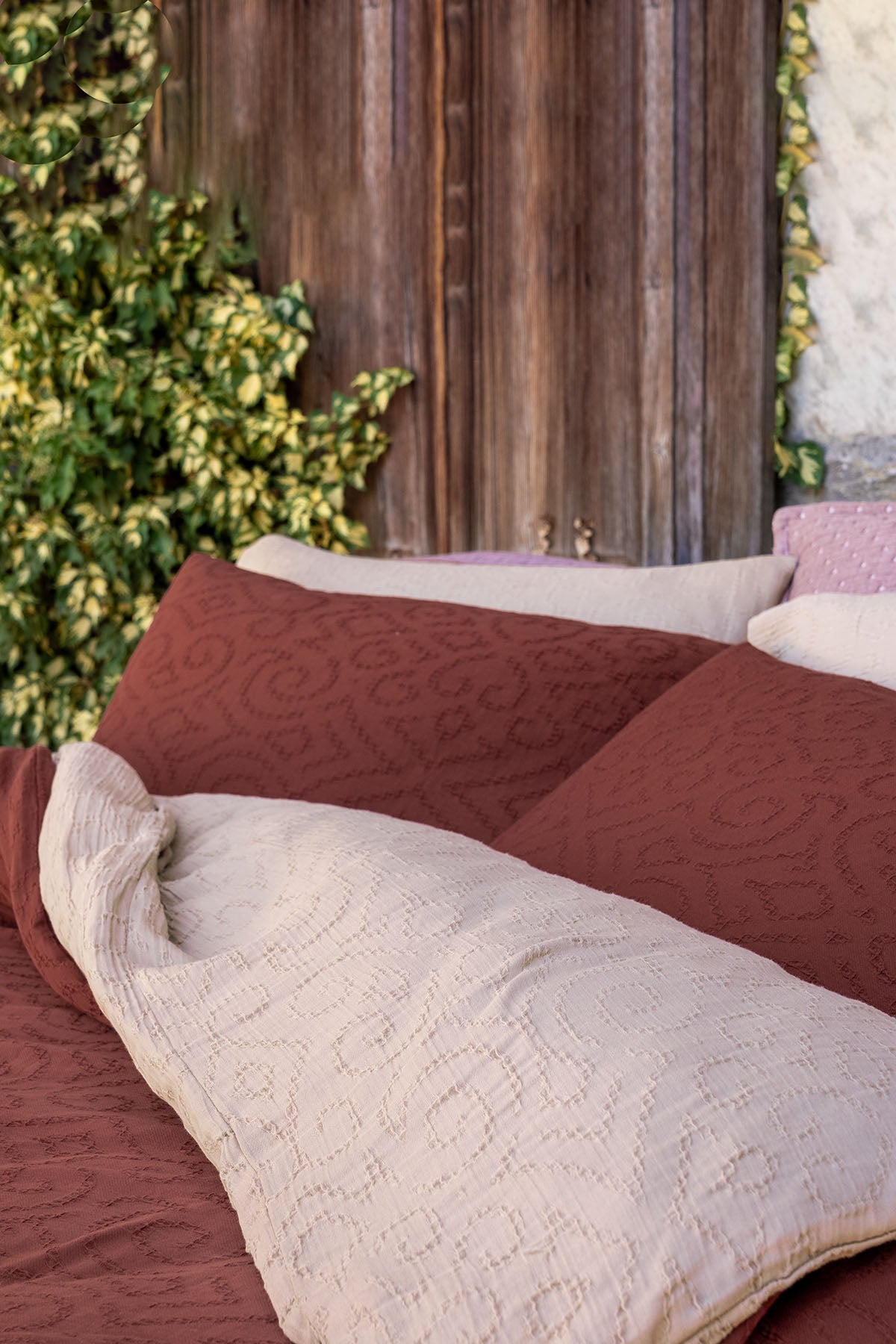 Damask Jakarlı Yastık Kılıfı 2'li Set Kızıl Toprak