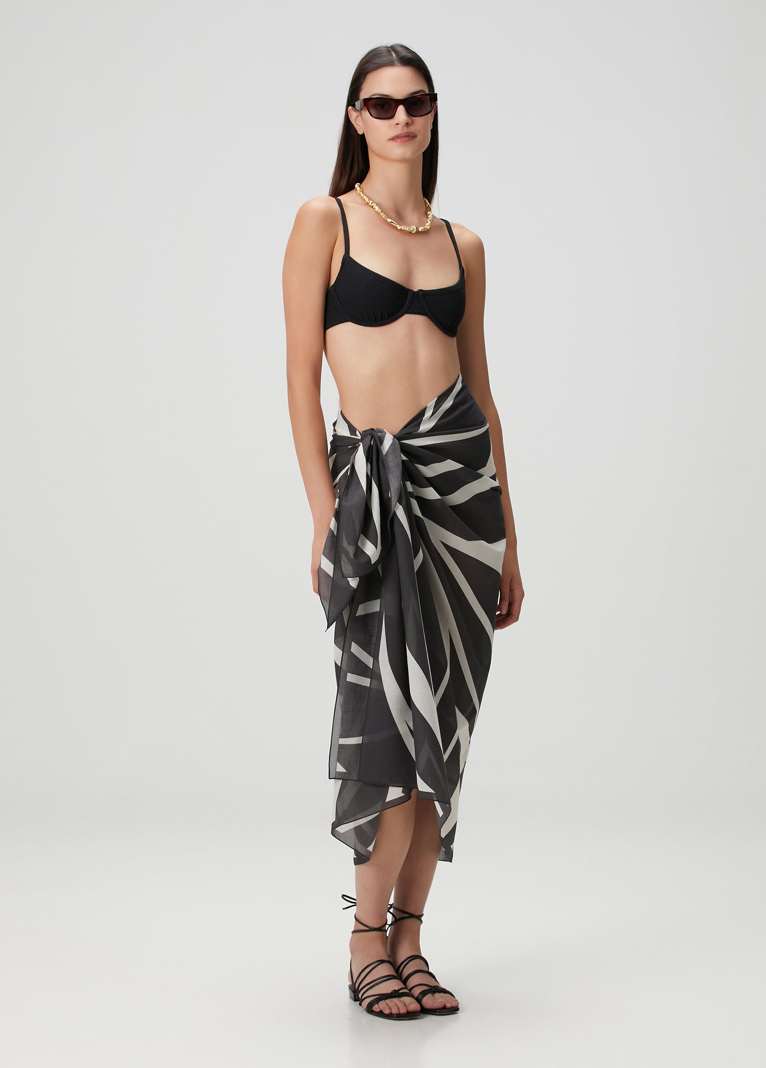 Yaprak Desenli Pamuk Pareo & Sarong Siyah