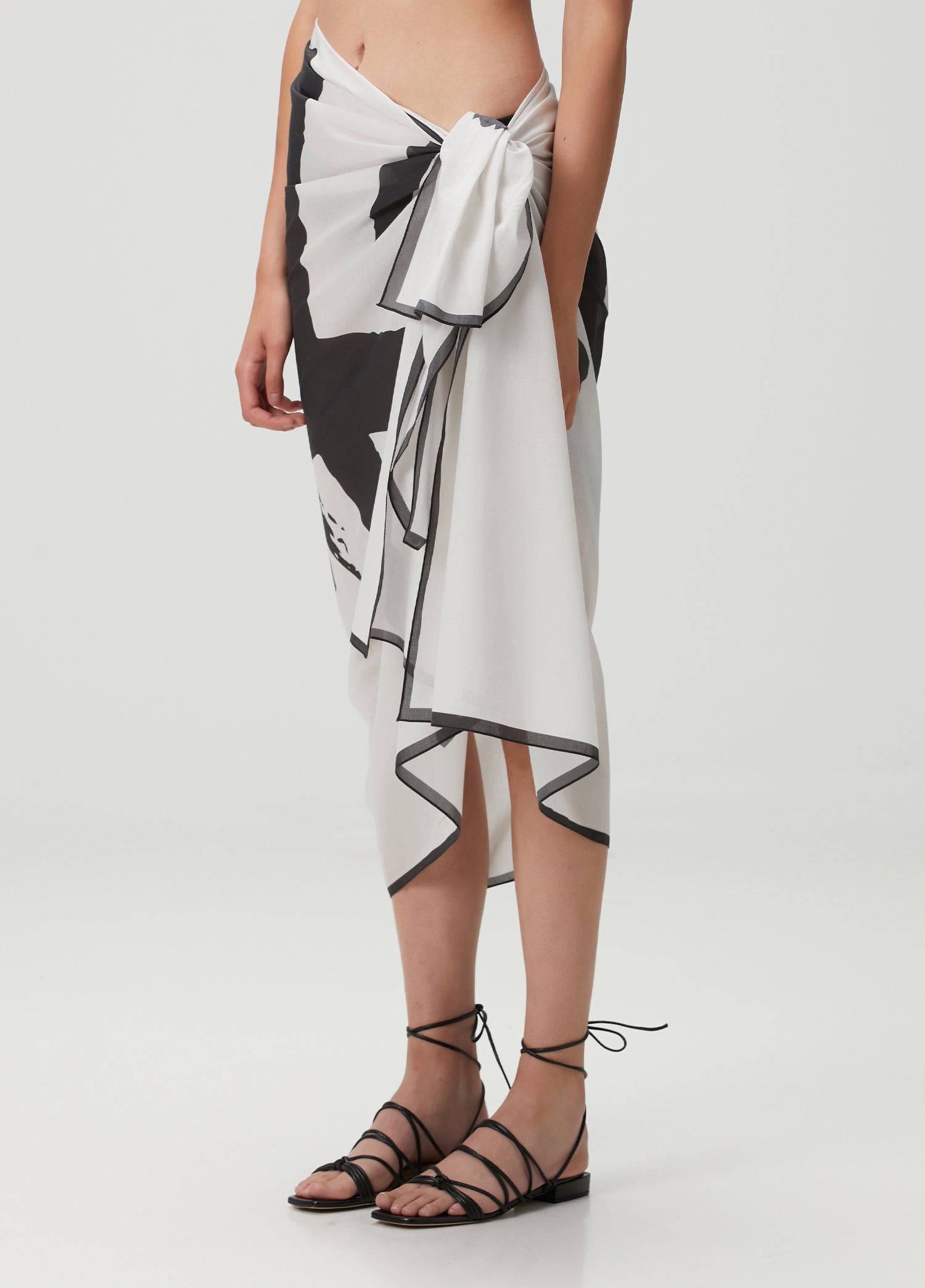 Kanji Kaligrafi Desenli Pamuk Pareo & Sarong