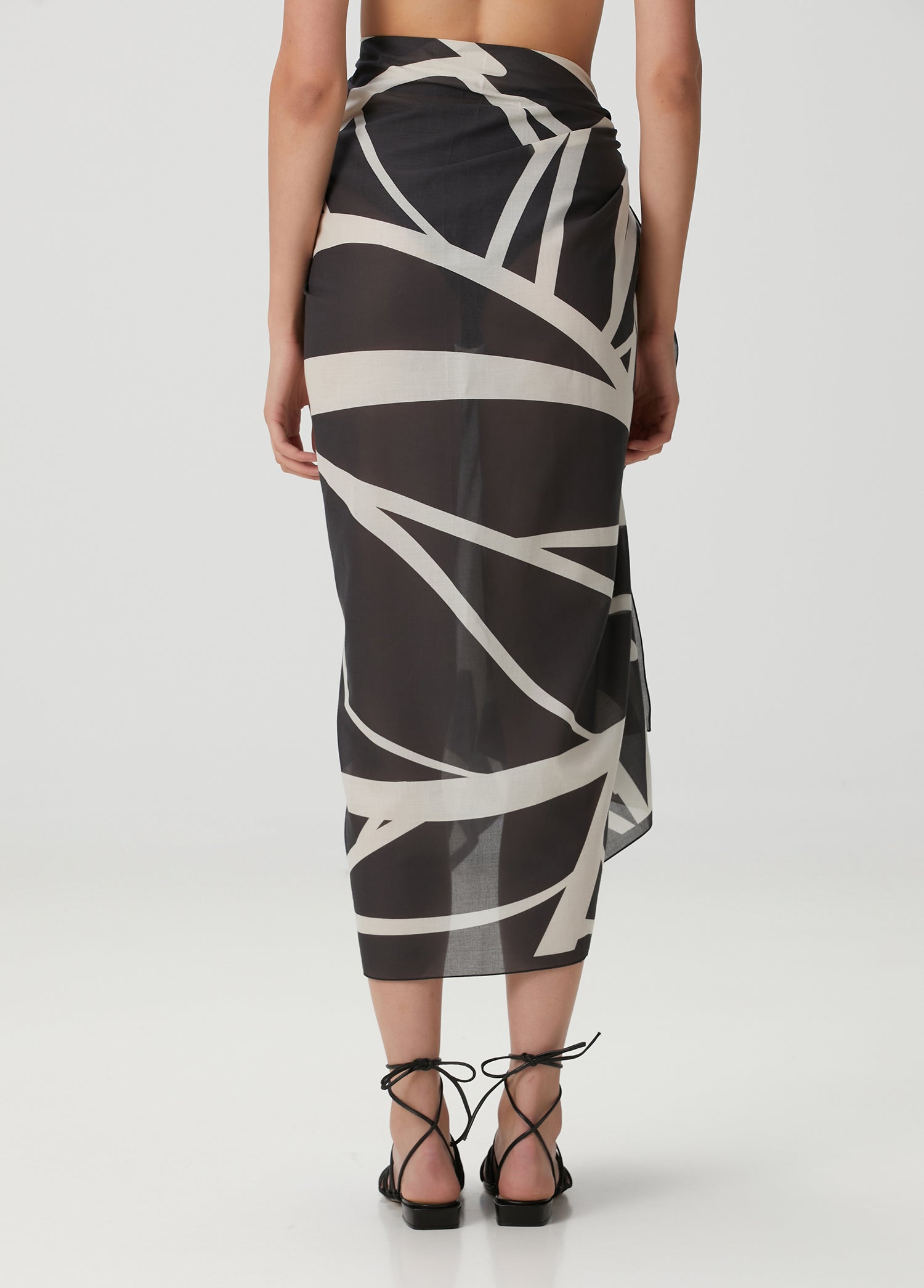 Yaprak Desenli Pamuk Pareo & Sarong Siyah