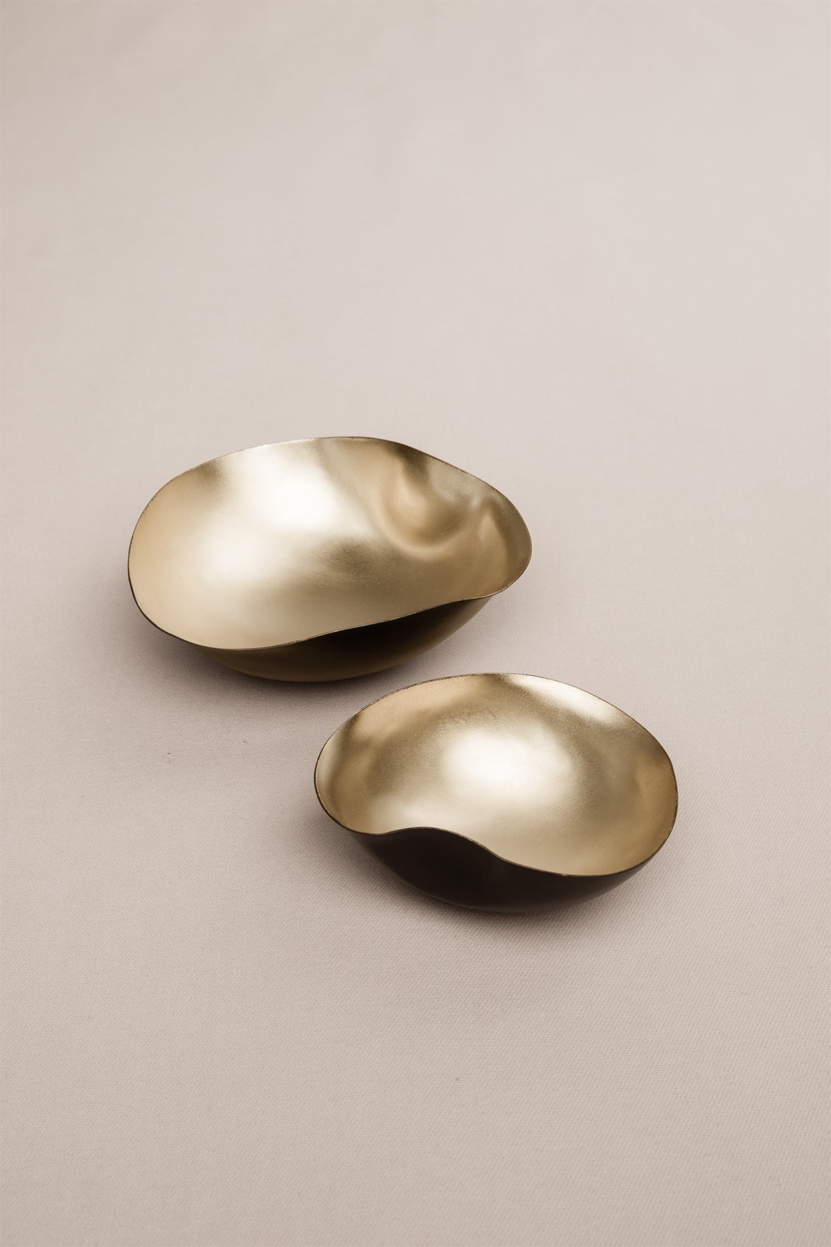 Asimetrik Yapılı Pirinç Dekoratif Kase 11x10x4 cm