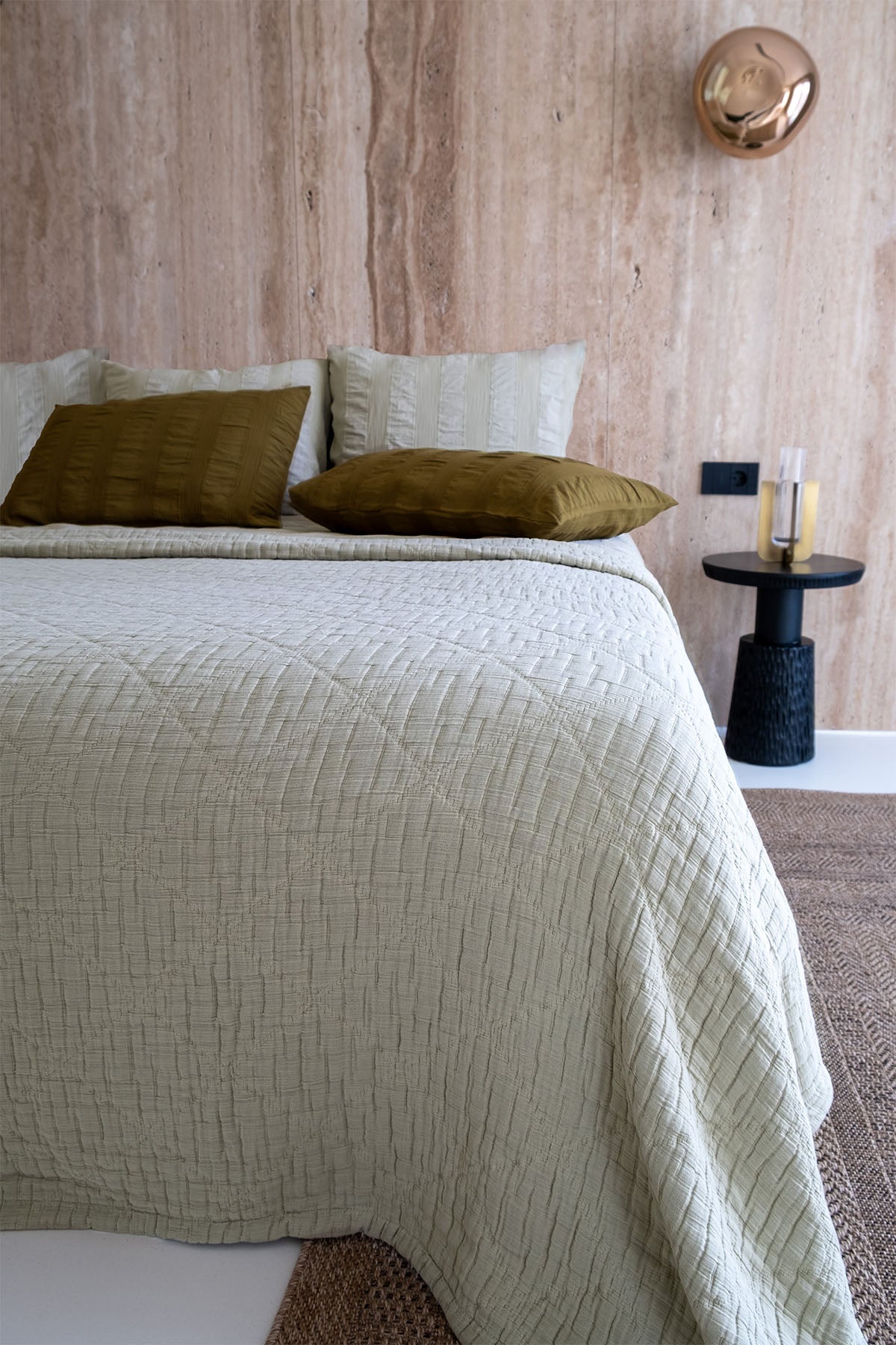 Atik Dolgulu Jakarlı Çift Kişilik Yatak Örtüsü Çağla Yeşili