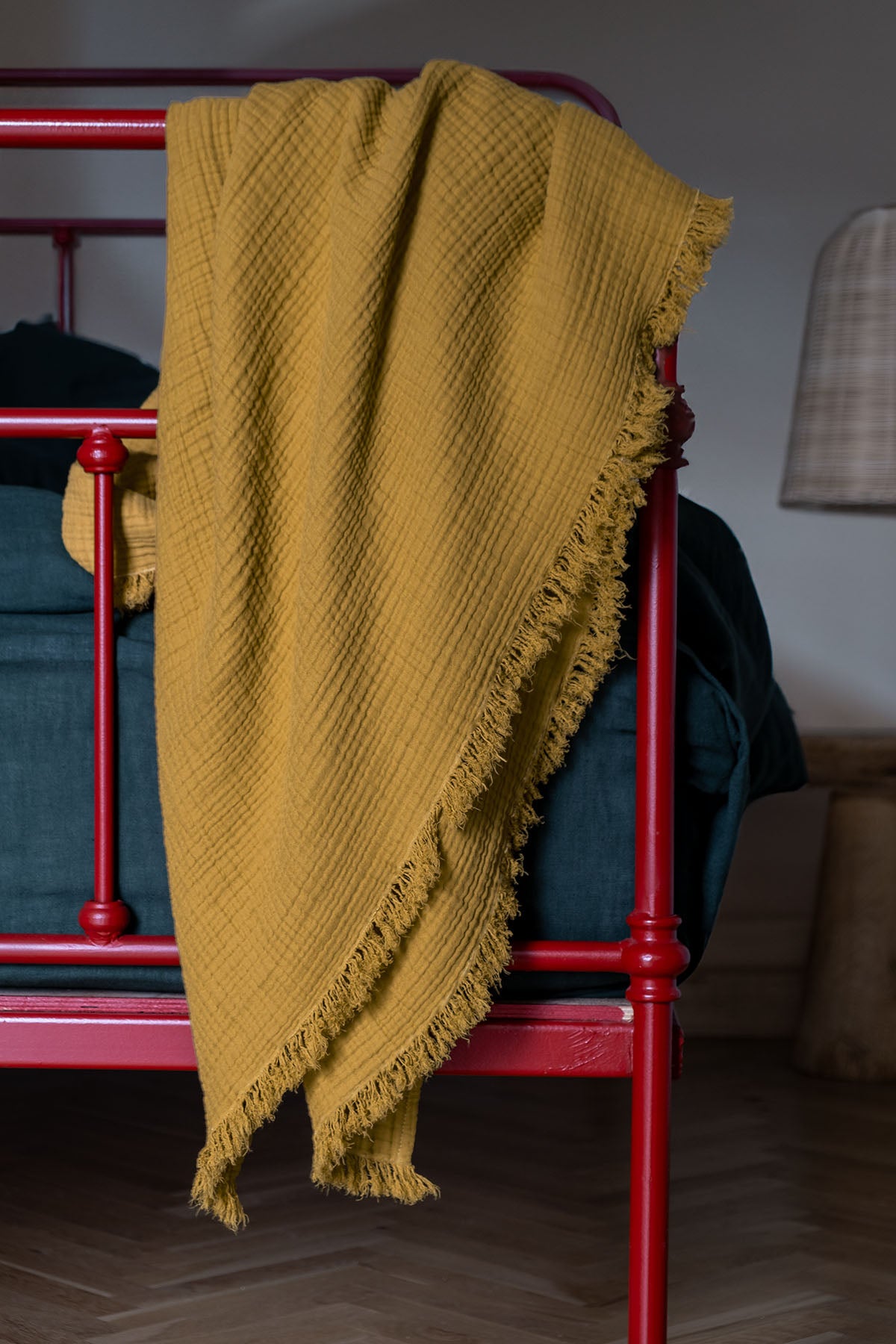 Cocoon 4 Katlı Muslin Yatak Örtüsü Hardal Sarısı