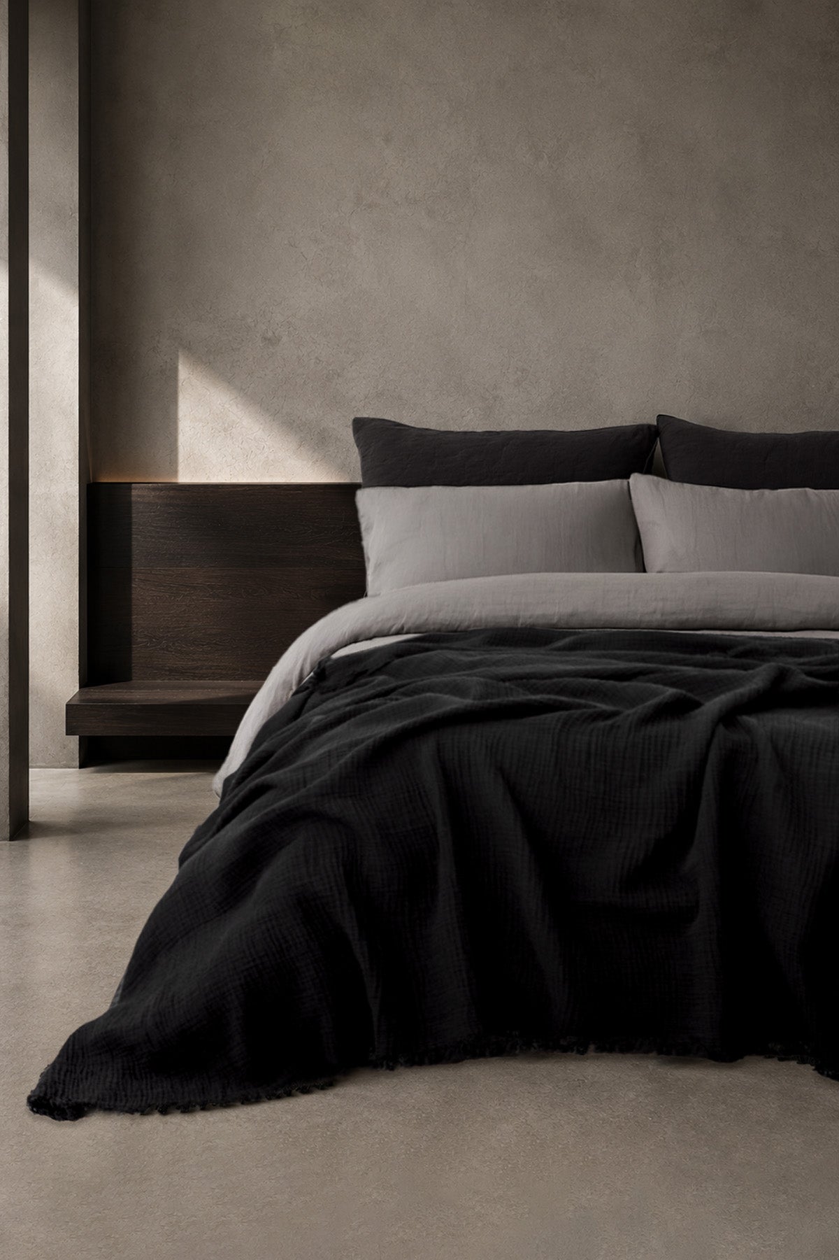 Cocoon 4 Katlı Müslin Yatak Örtüsü Siyah