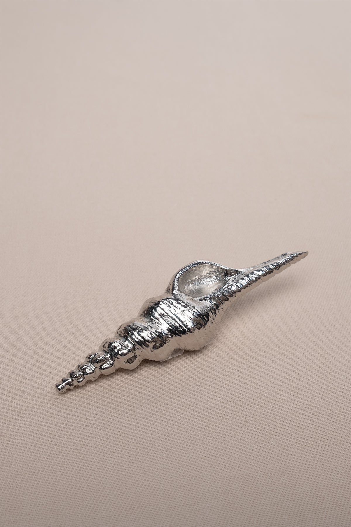 Deniz Kabuğu Şeklinde Metal Dekoratif Obje Gümüş 9 cm