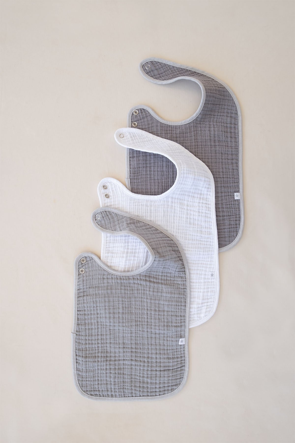 Pamuk Müslin Bebek Önlüğü 3'lü Set Gri, Beyaz