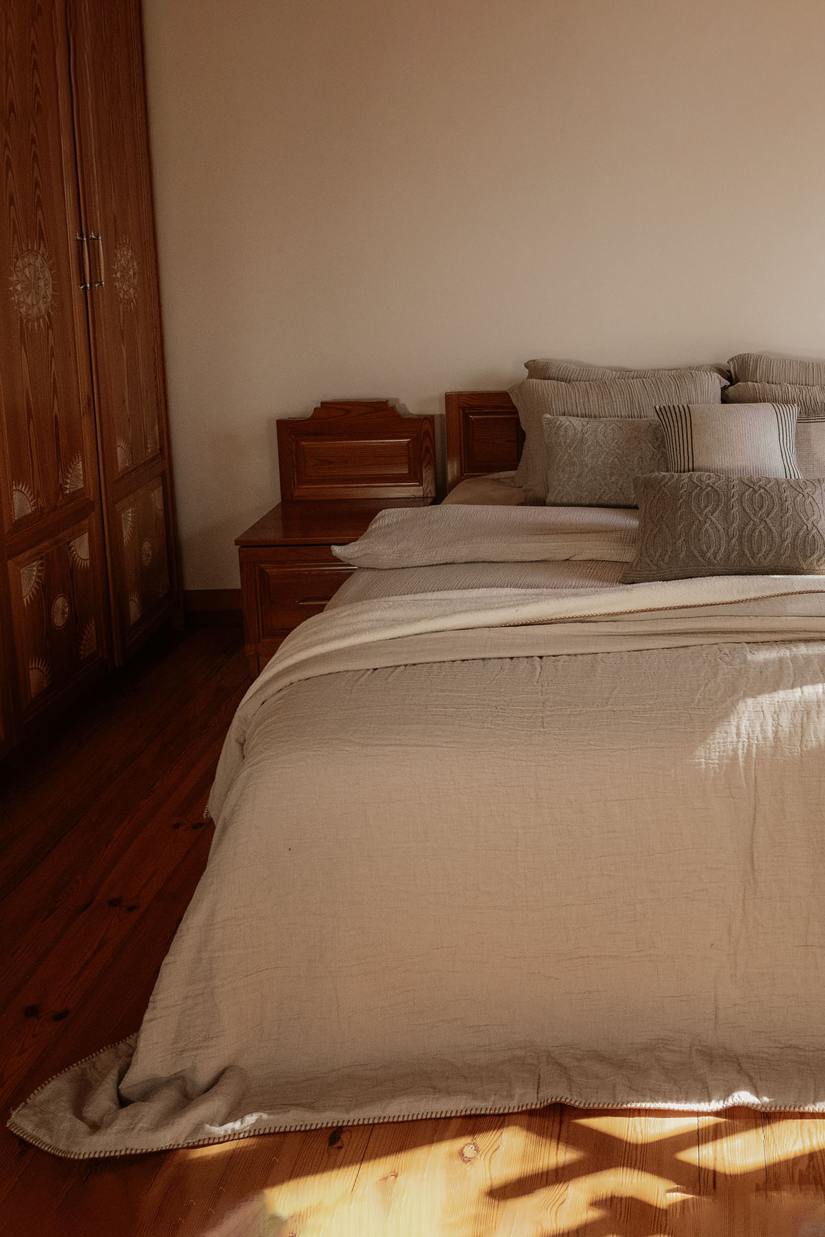Cozy Bedspread Gray