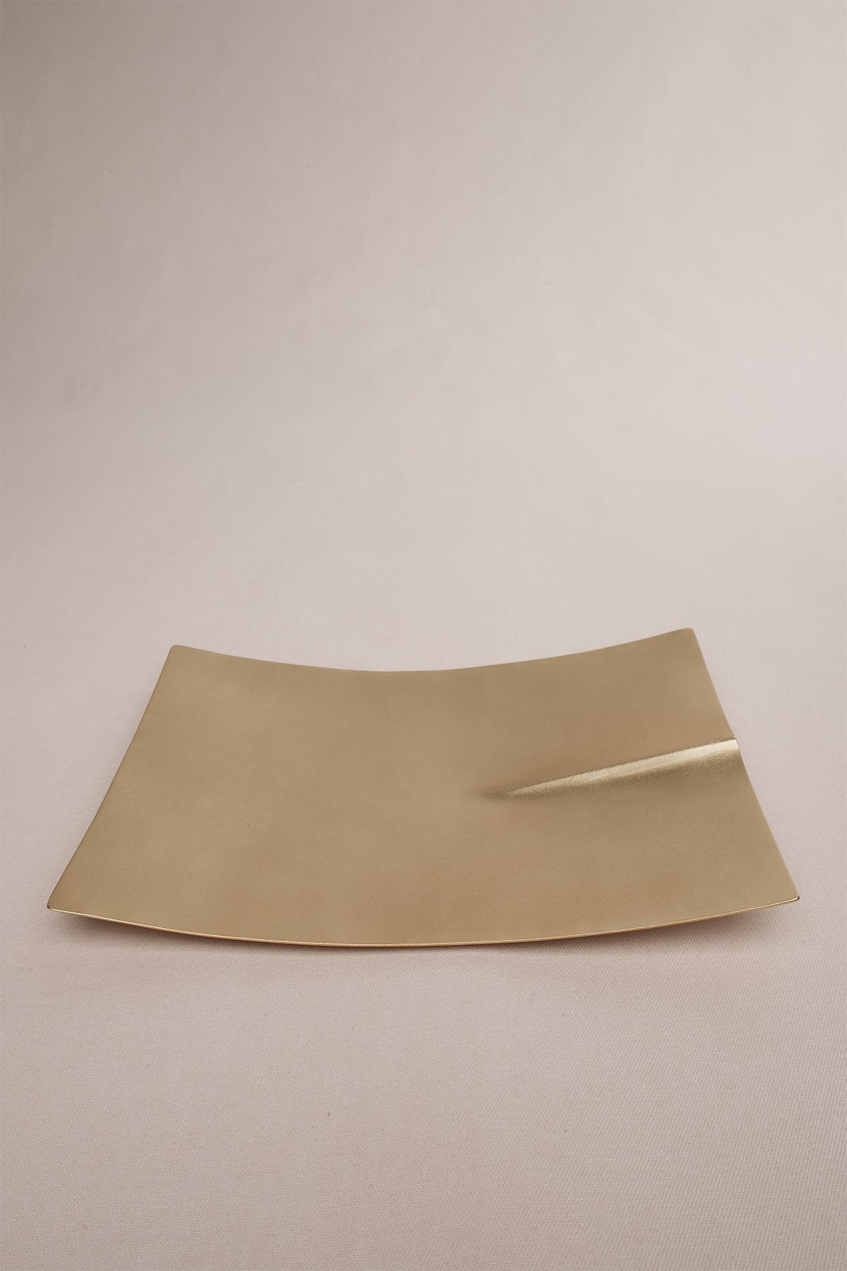 Doku Efektli Dikdörtgen Mat Pirinç Dekoratif Obje Gold 15x22 cm
