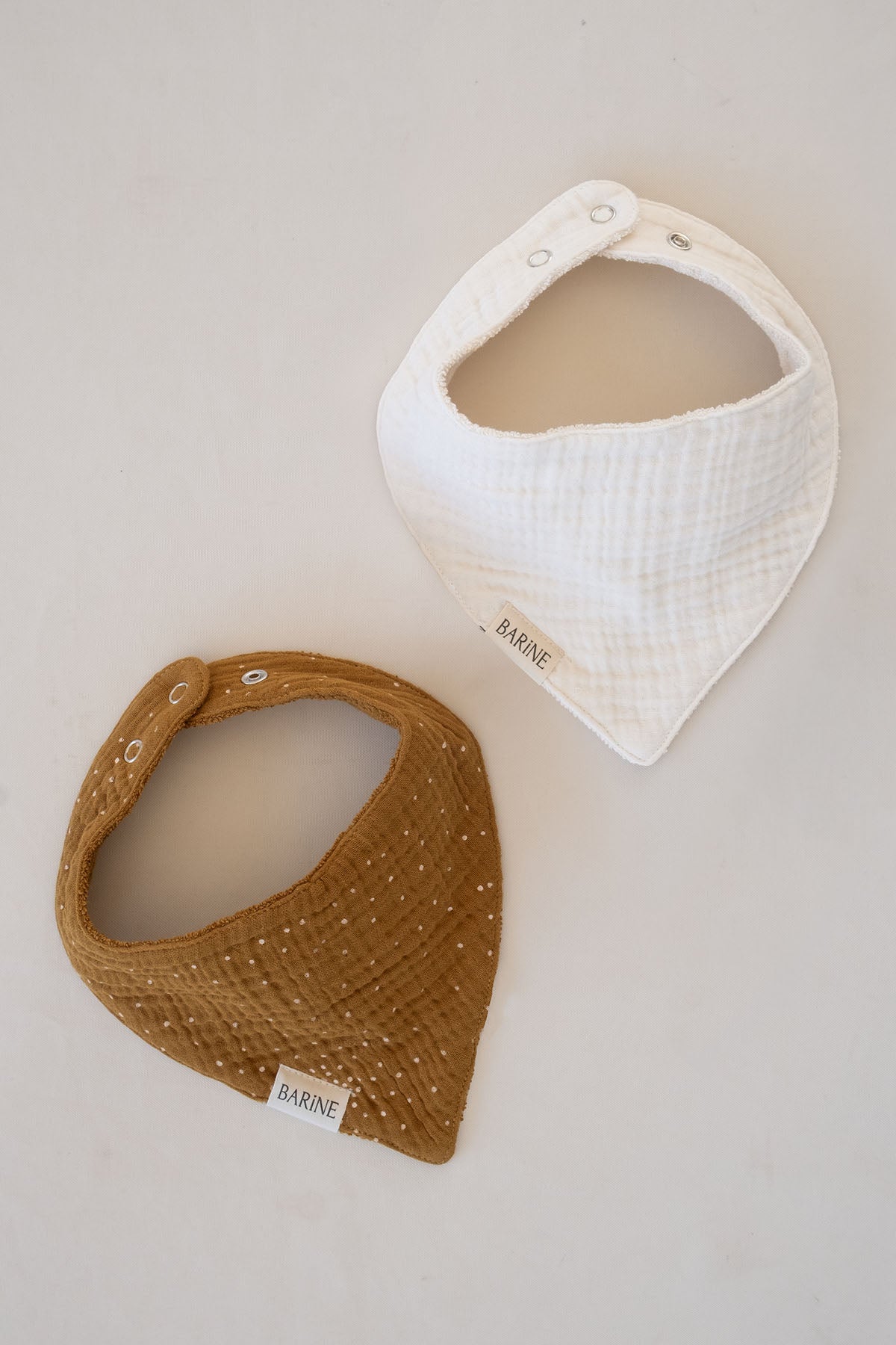 Çift Yüzlü Bandana Bebek Önlüğü 2'li Set Krem, Amber