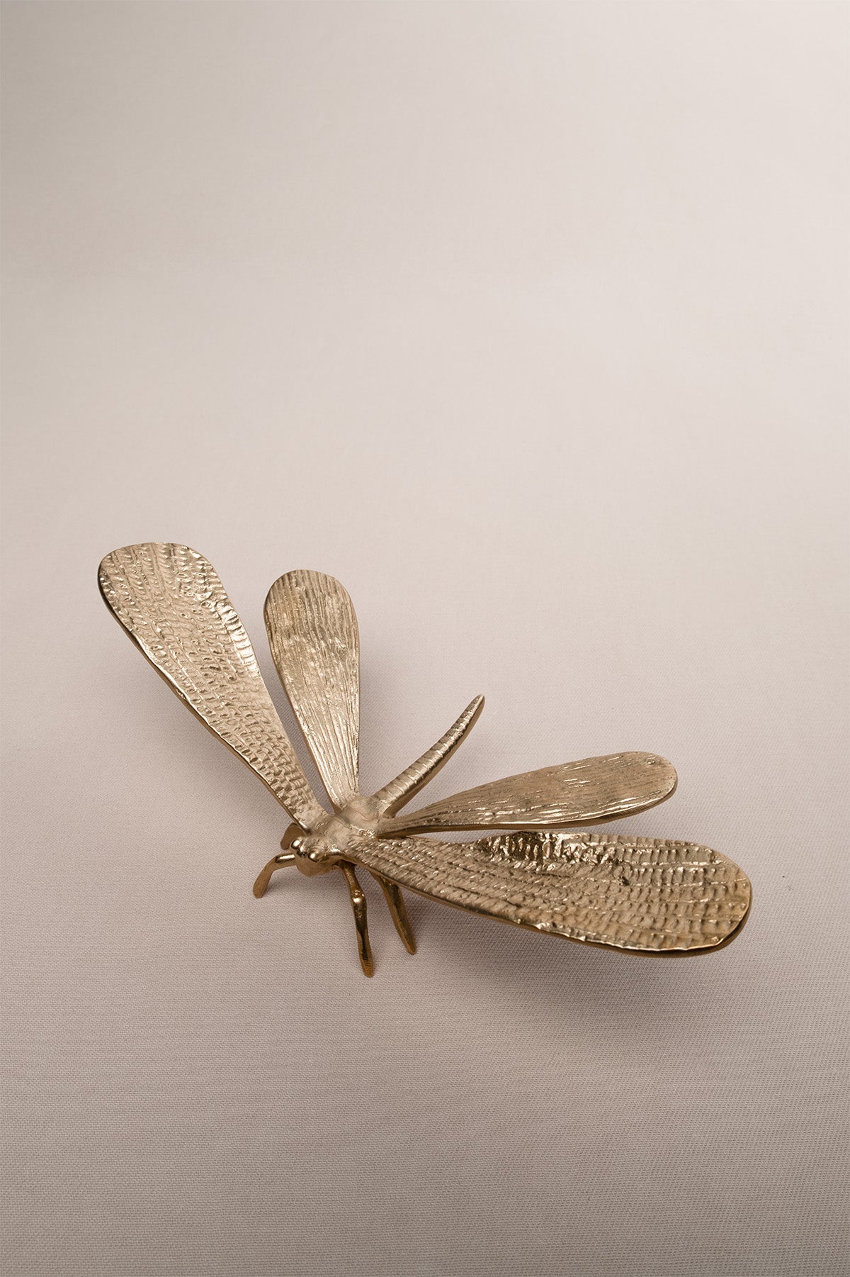 Yusufçuk Şeklinde Mat Pirinç Dekoratif Obje Gold 19x7 cm