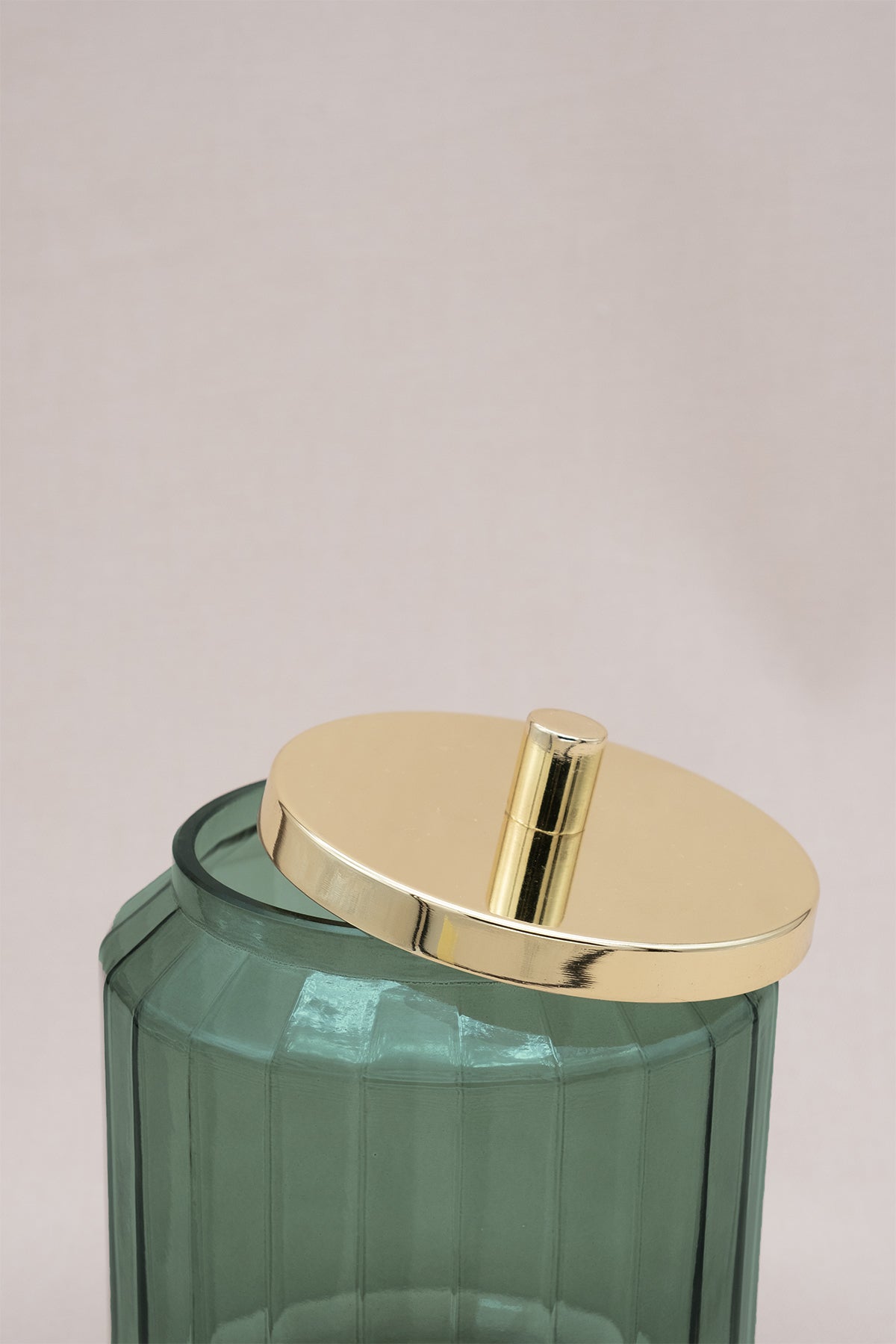 Emerald Cam Banyo Kavanozu, Pamukluk