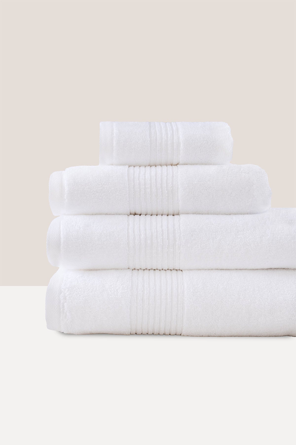 Essetial Bordürlü Bukle Havlu 600 gr/m² Beyaz