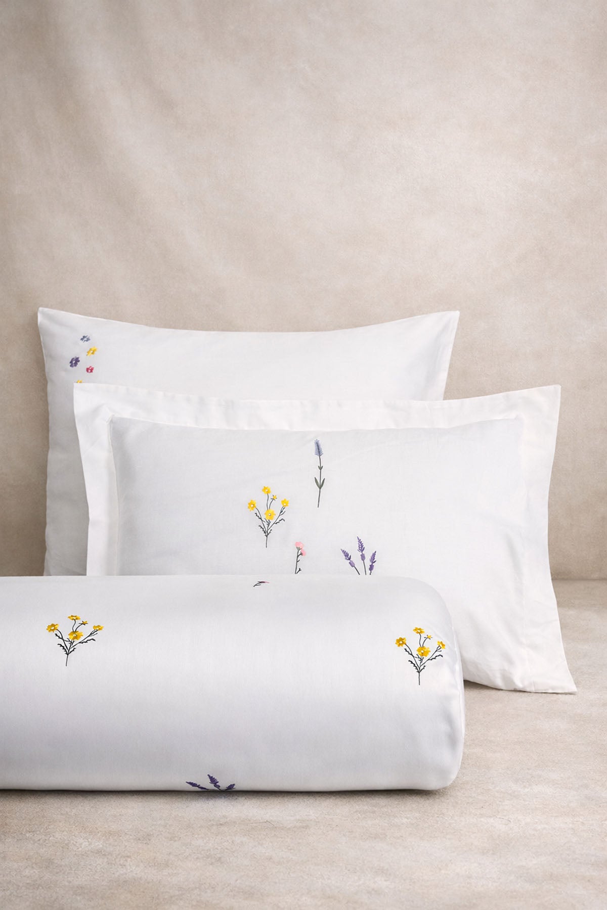 Floral Nakışlı 200 TC Pamuk Saten Nevresim Seti