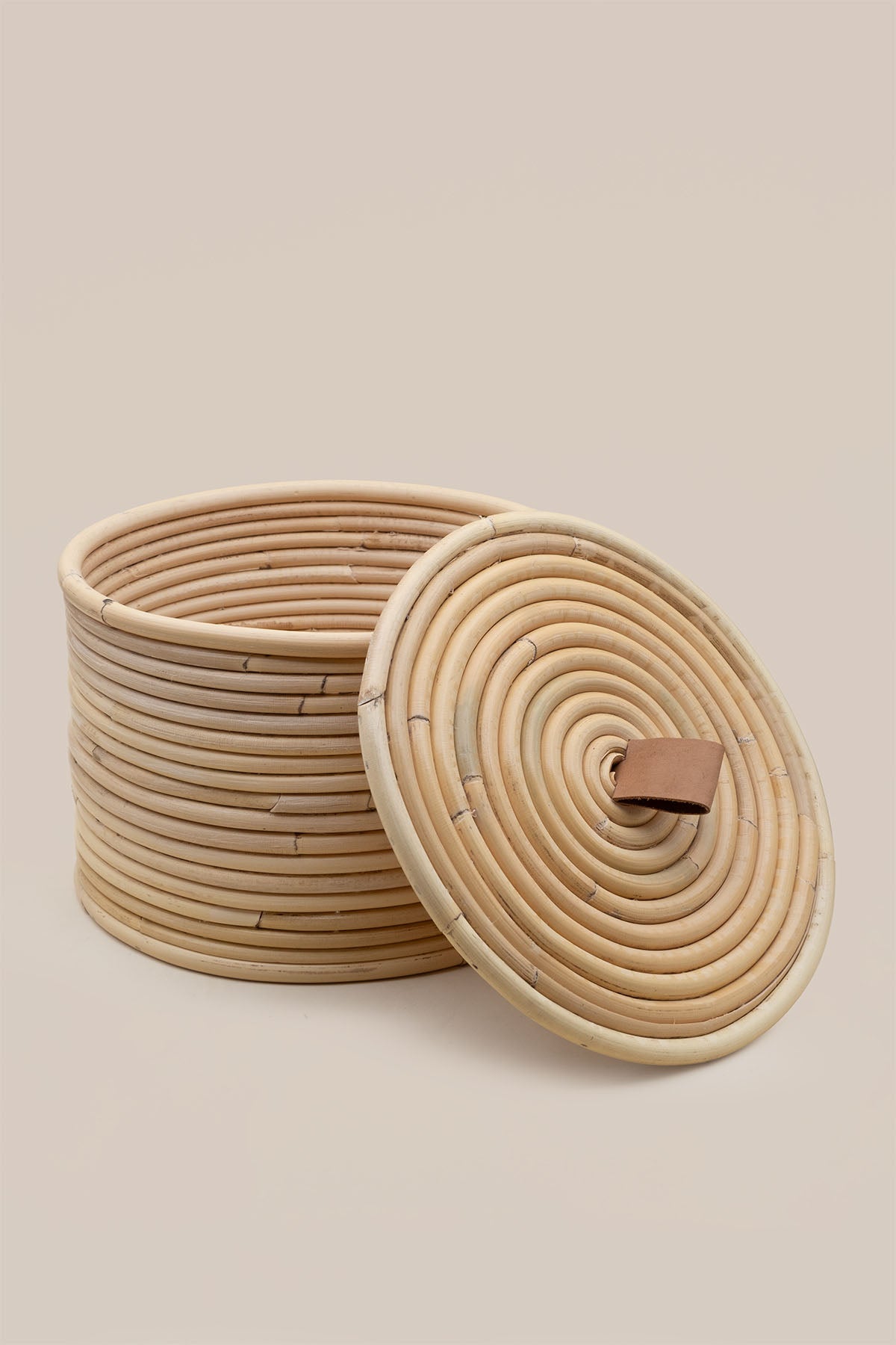 Gouda Deri Saplı Kapaklı Rattan Sepet / Kutu 24X24XH17