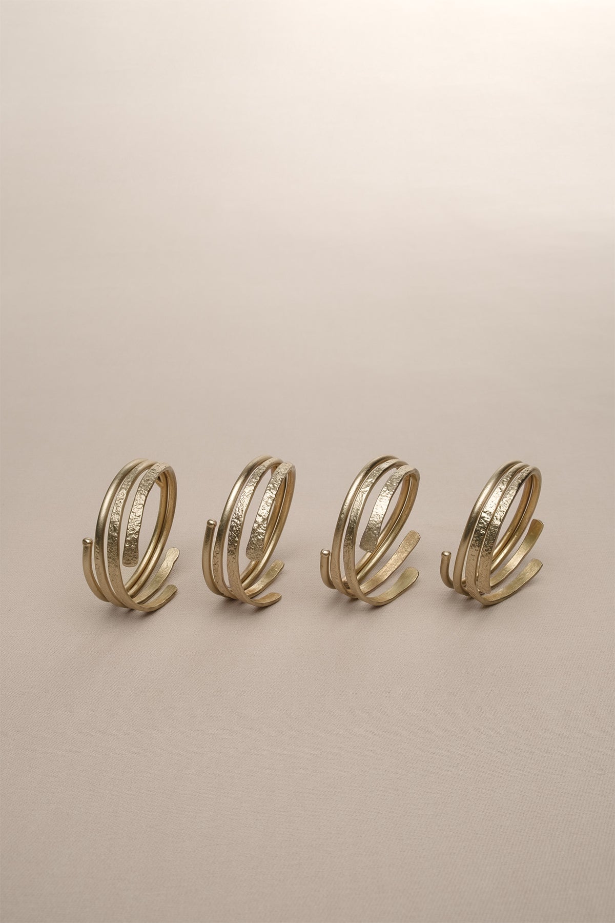 Dövme Pirinç Peçete Halkası 4'lü Set Gold 5 cm