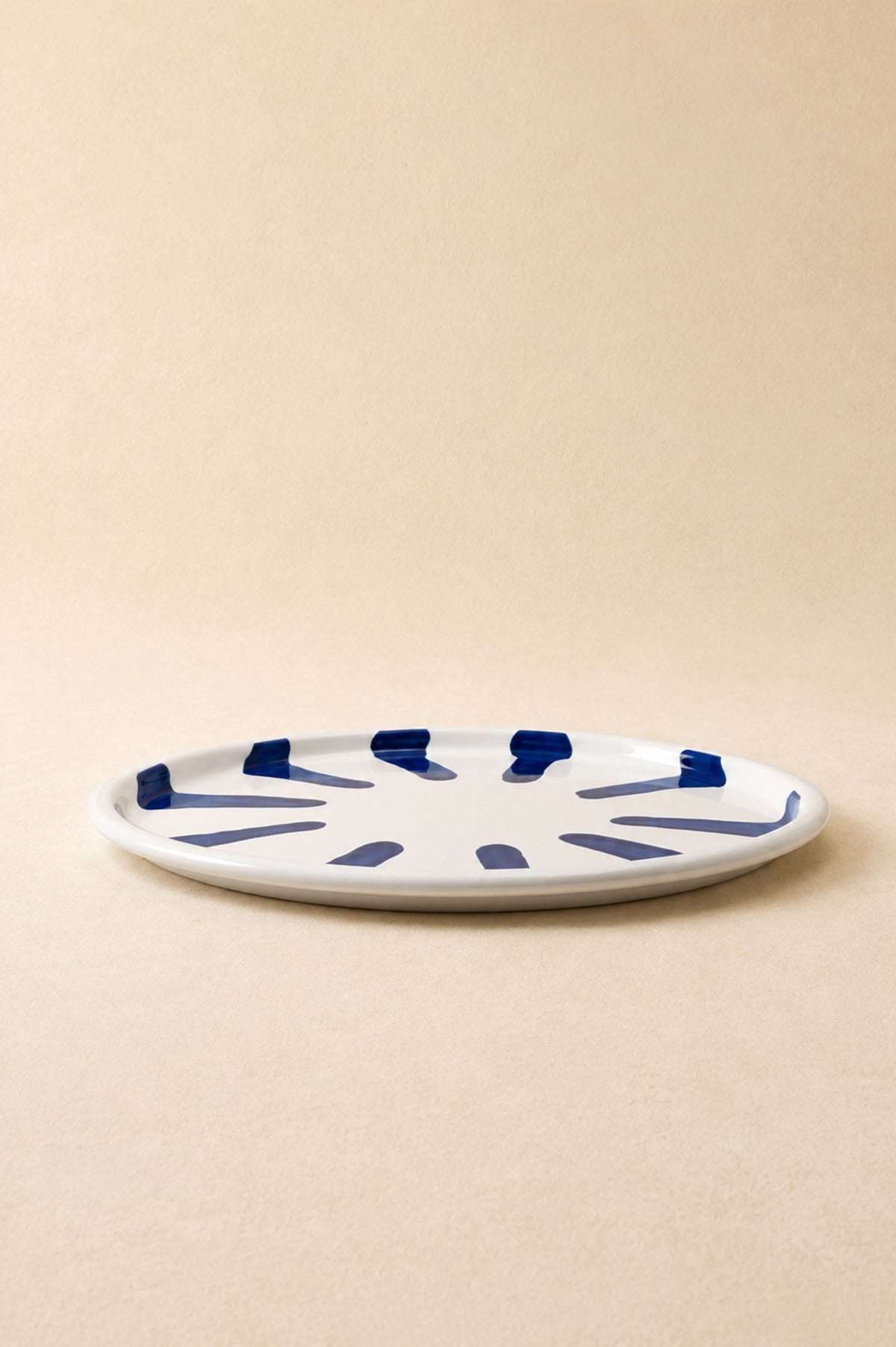 El Boyaması Akıtma Emaye Tepsi Lacivert 32 × 1 cm