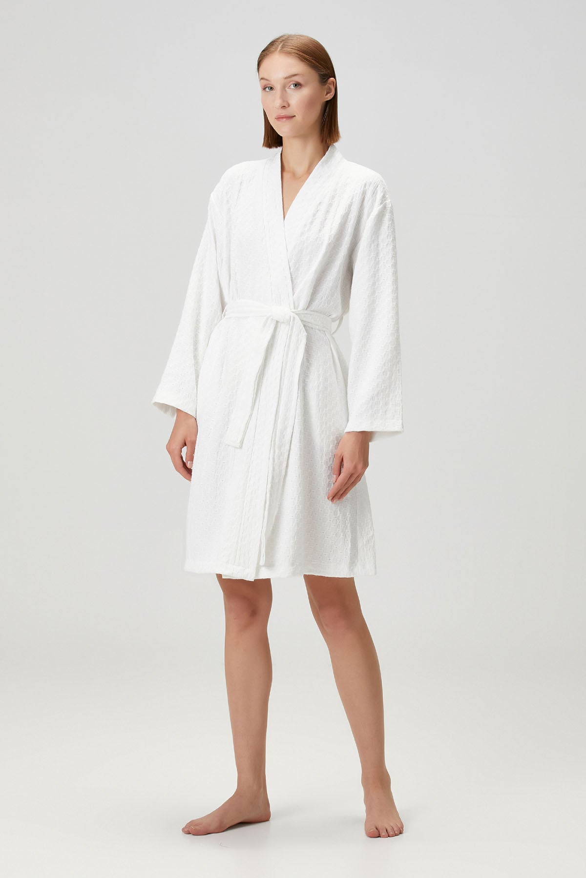 Petek Dokulu Pamuk Bornoz Beyaz