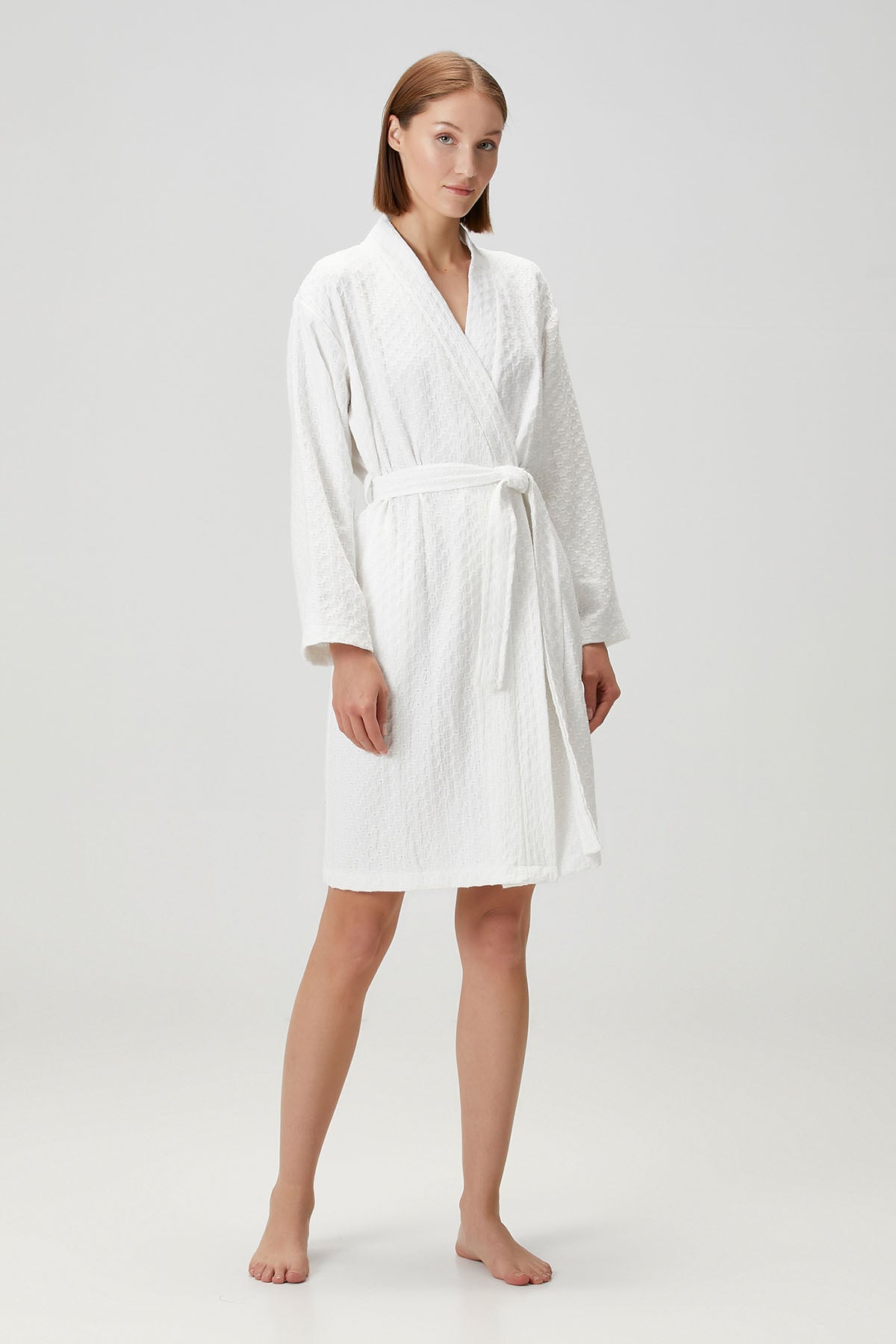 Petek Dokulu Pamuk Bornoz Beyaz