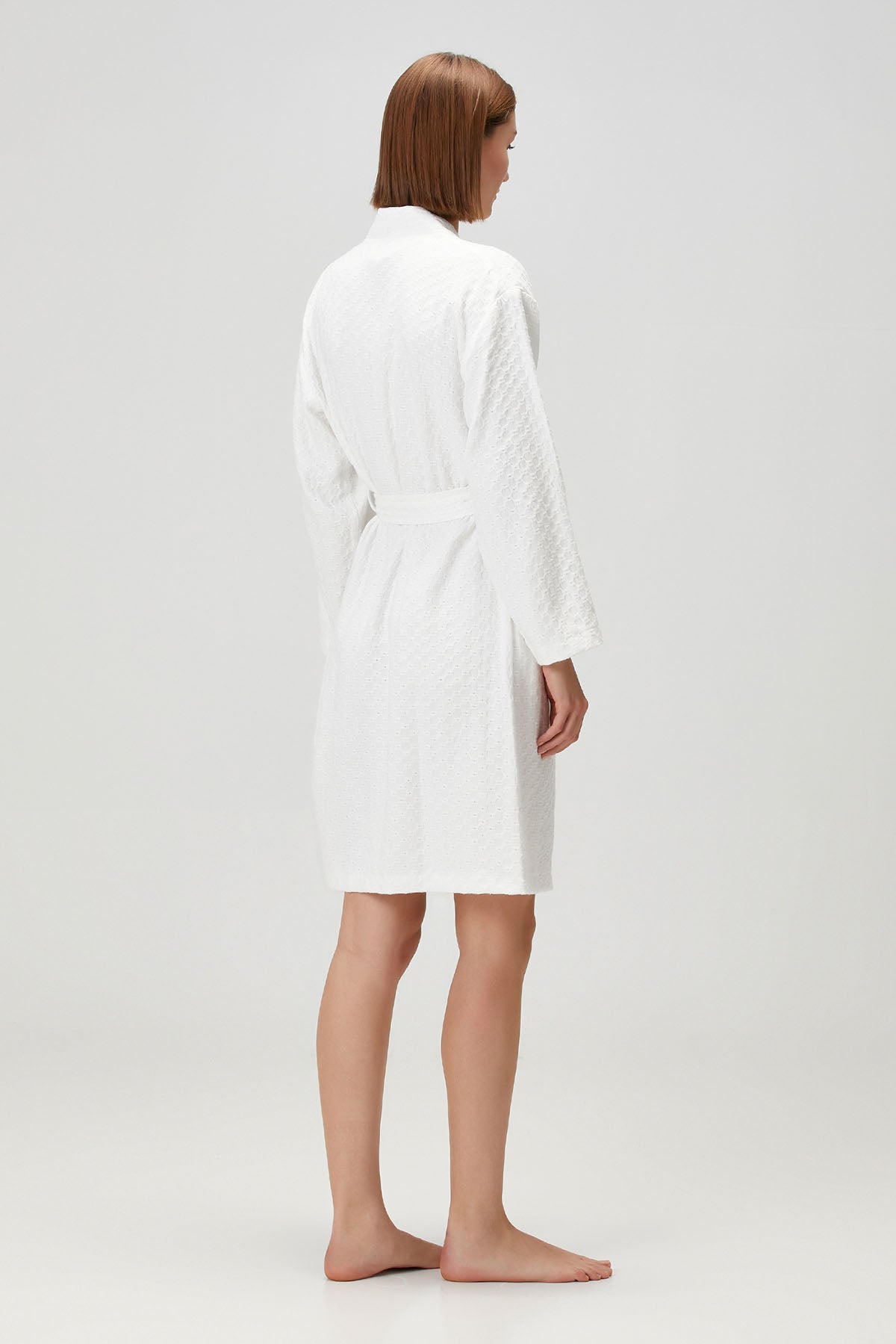 Petek Dokulu Pamuk Bornoz Beyaz