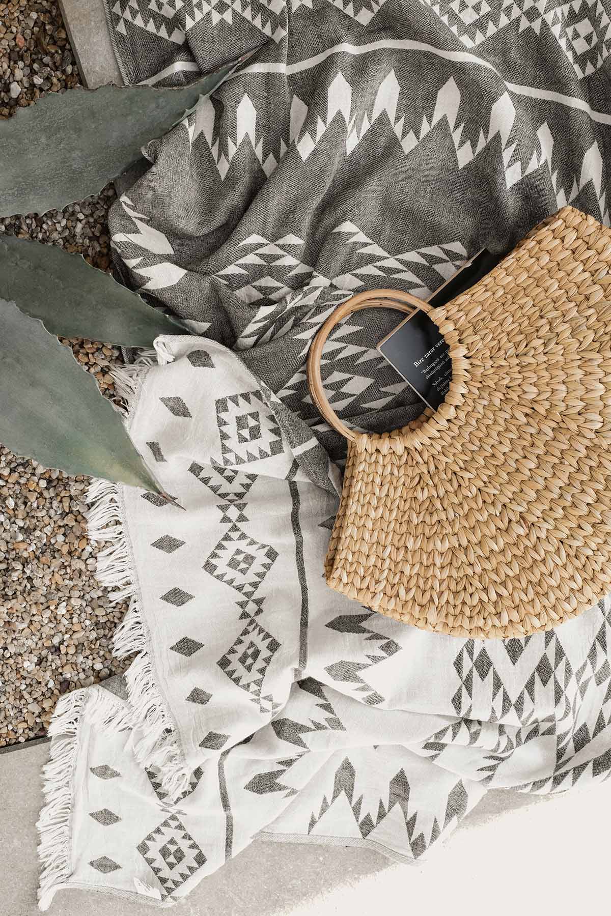 Kilim Bohem Desenli Jakarlı Peştamal, Taşıma Çantalı