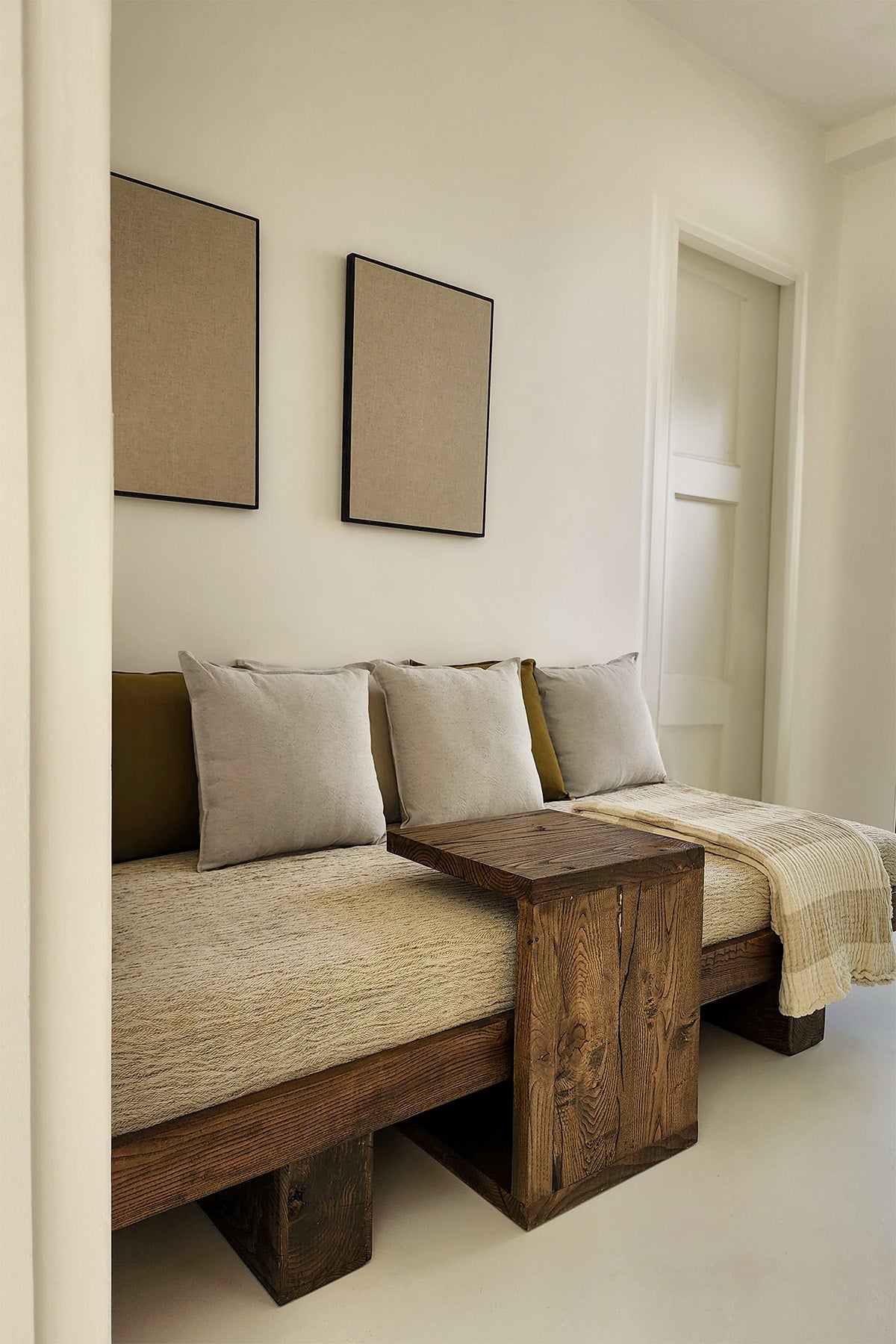 Keten Karışımlı Düz Renk Kırlent Naturel