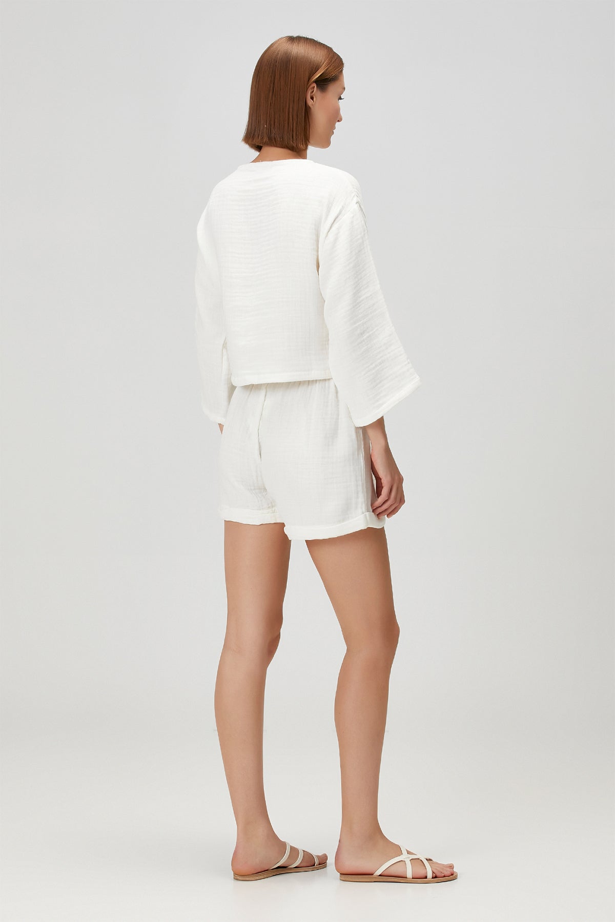 Uzun Kollu İnce Muslin Bluz Krem