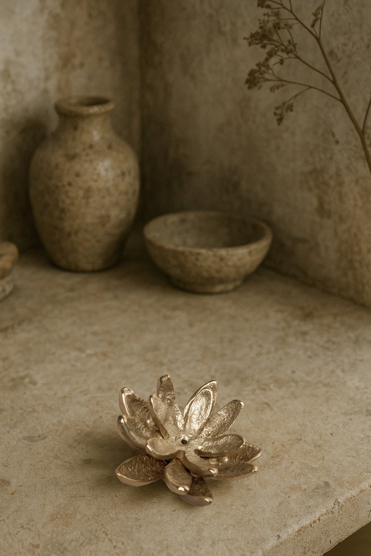 Lotus Çiçeği Şeklinde Mat Pirinç Tütsülük Dekoratif Obje Gold 4 cm