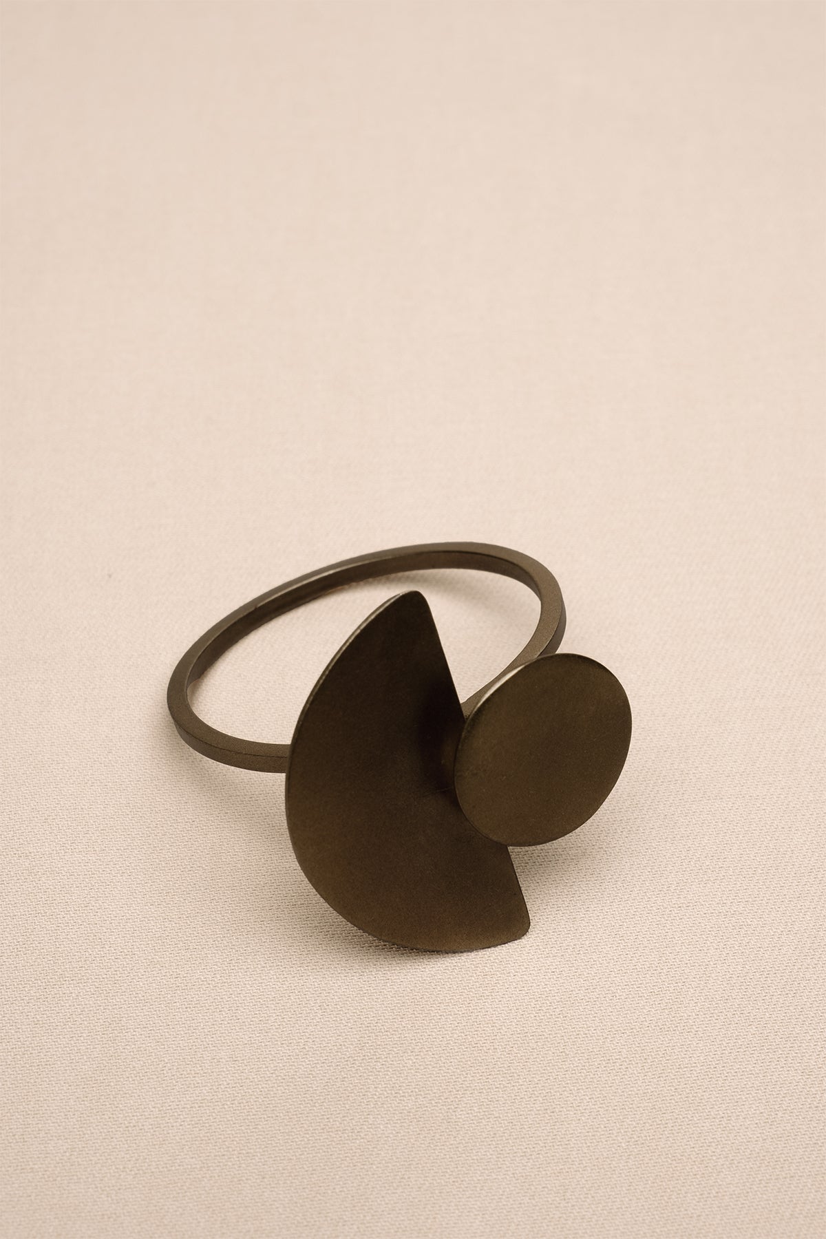 Memphis Yarım Daire Desenli Pirinç Peçete Halkası 4'lü Set Bronz 4 cm