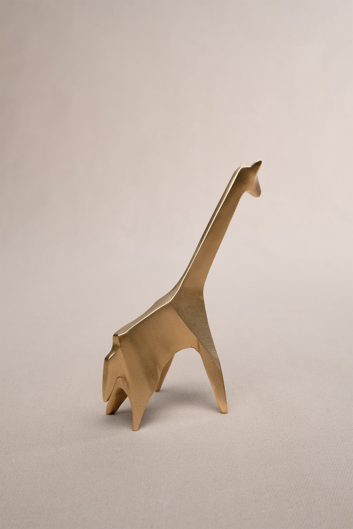 Origami Zürafa Şeklinde Mat Pirinç Dekoratif Obje Gold 10x8 cm