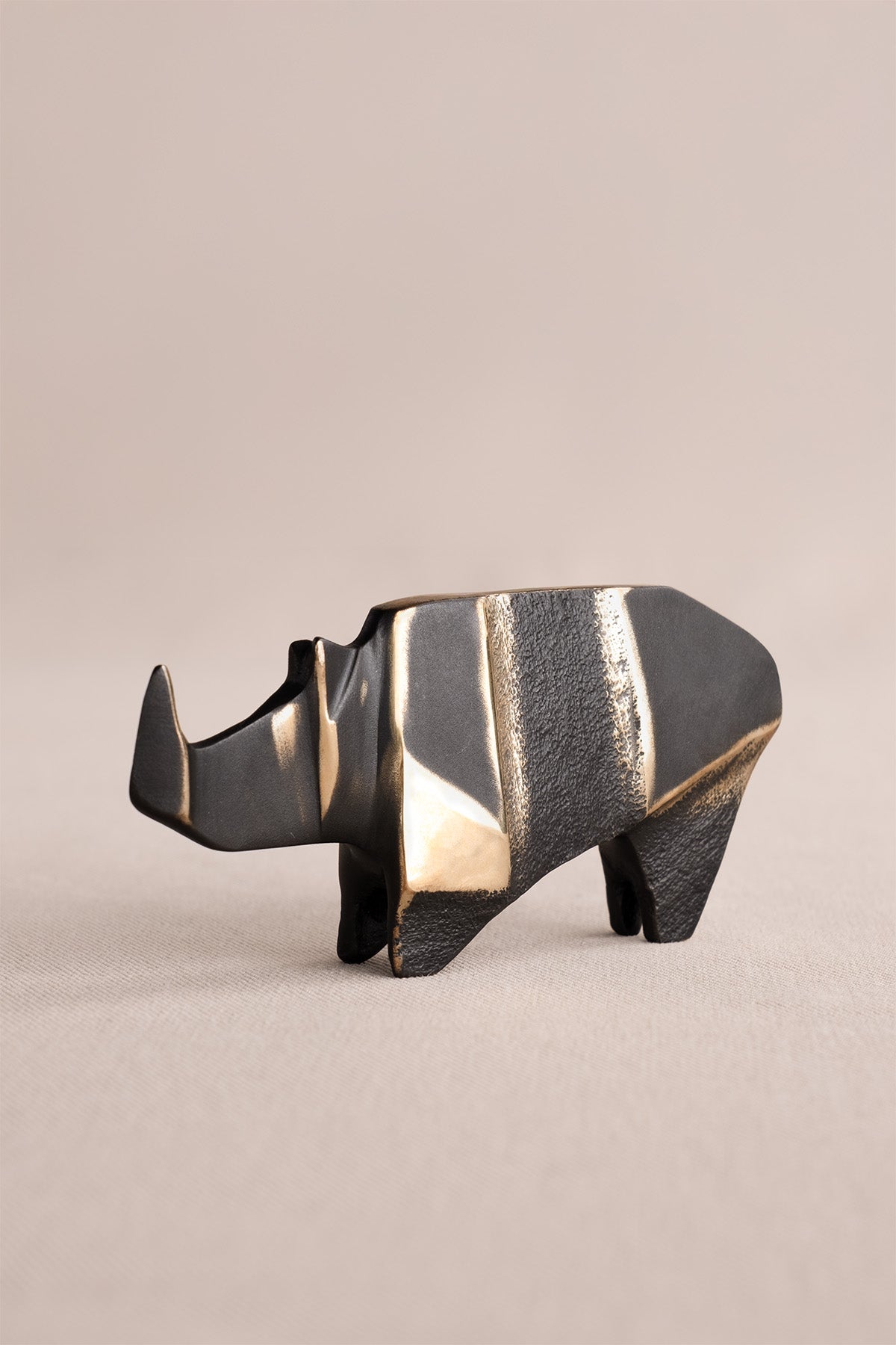 Origami Gergedan Şeklinde Antik Görünümlü Dekoratif Obje Gold 9x4 cm