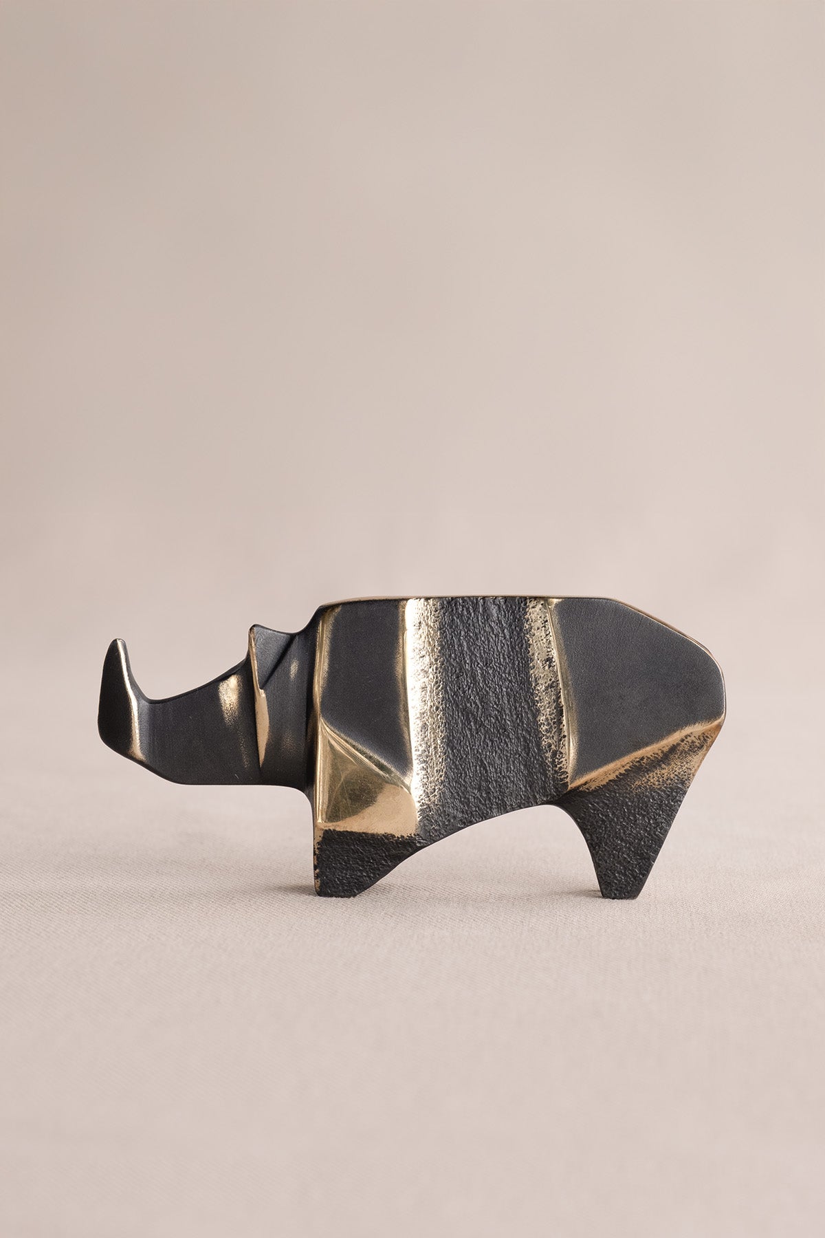 Origami Gergedan Şeklinde Antik Görünümlü Dekoratif Obje Gold 9x4 cm