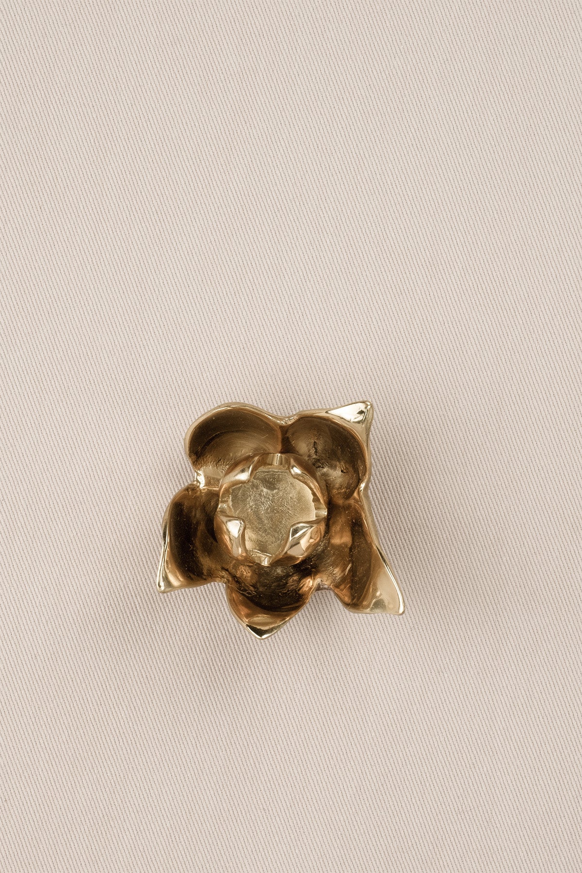 Çiçek Şeklinde Mat Pirinç Tütsülük Dekoratif Obje Gold 4 cm