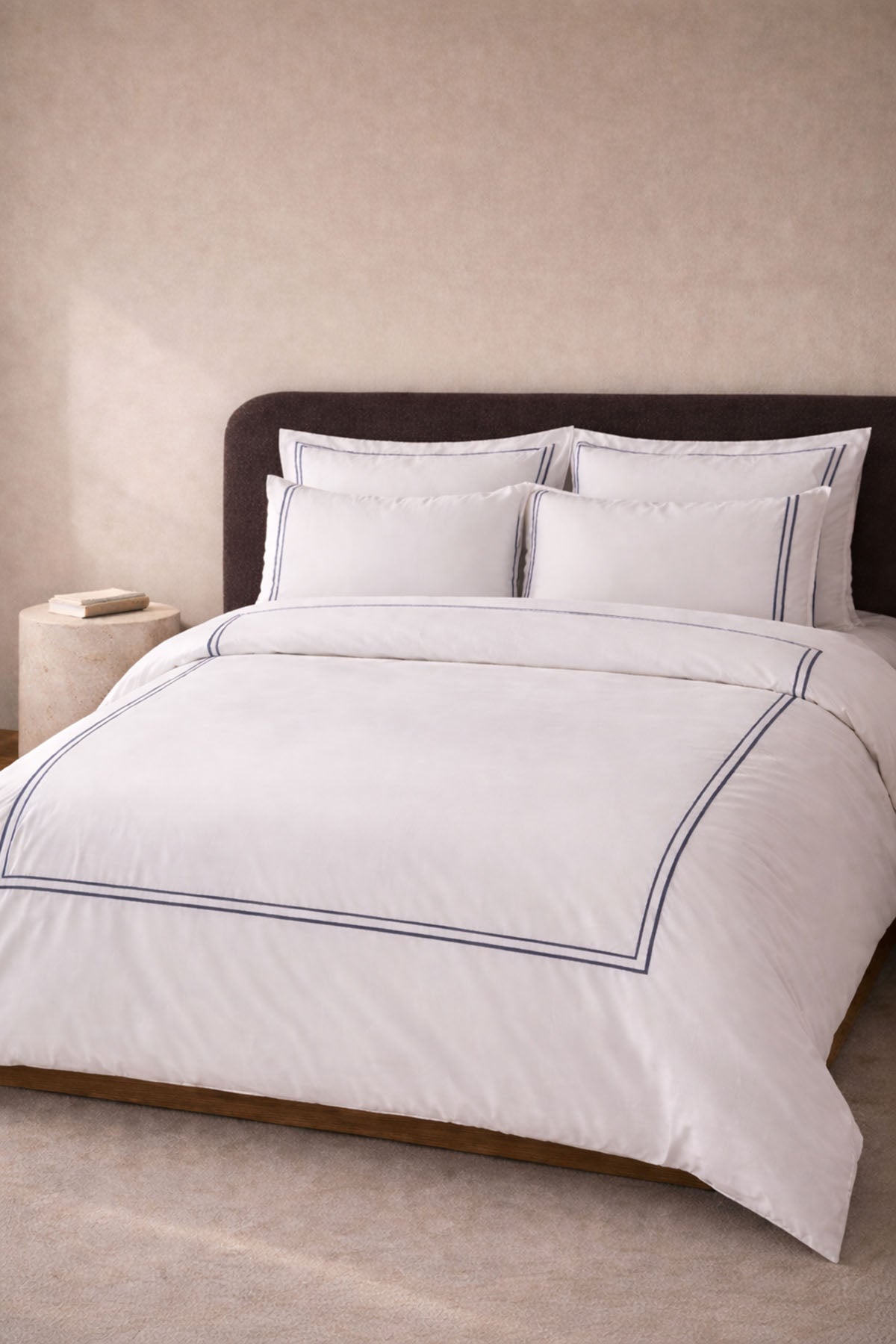 Çizgi Nakışlı 300 TC Pamuk Saten Nevresim Seti