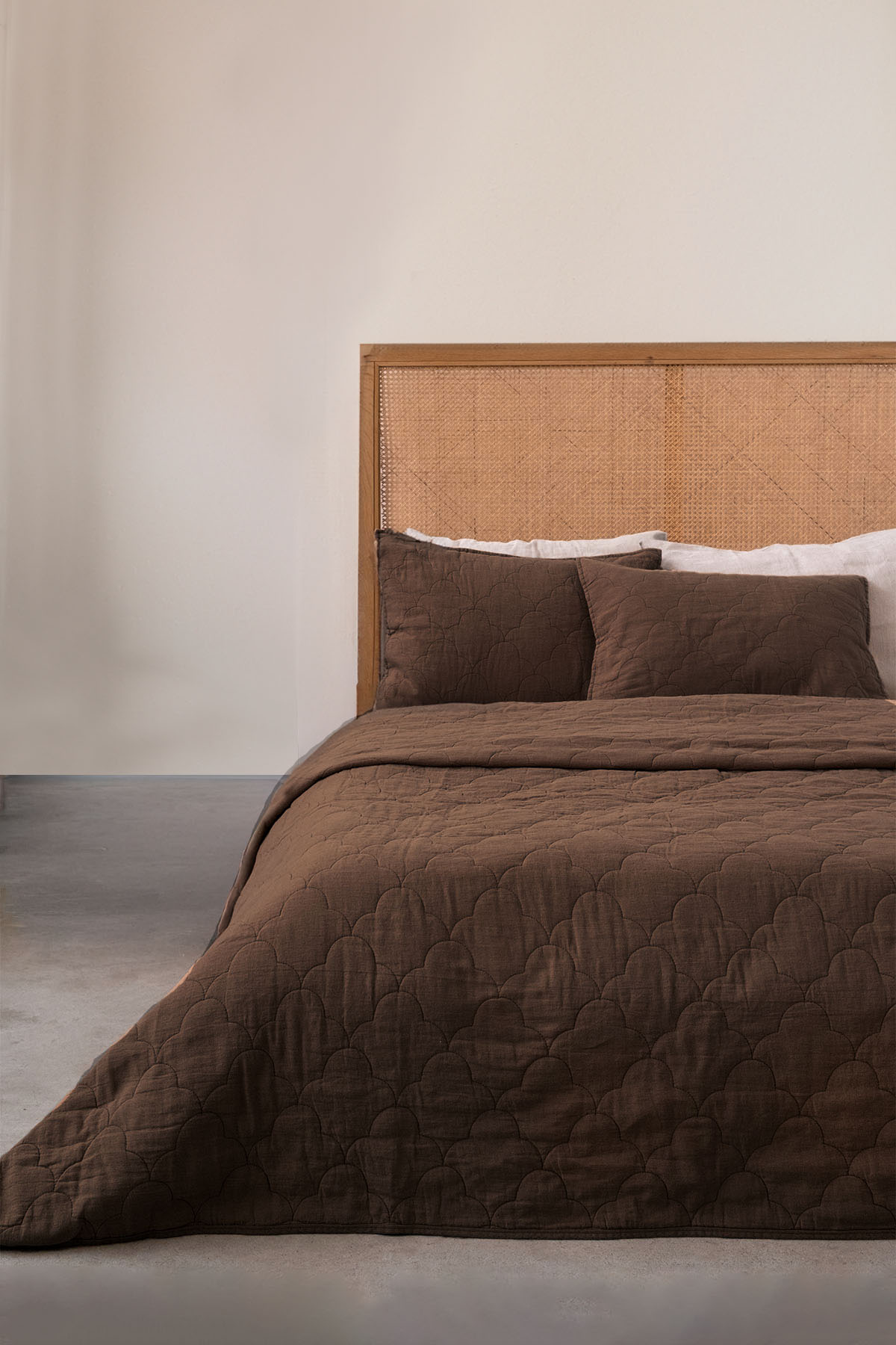 Serenity Quilted Linen Bedspread Bison