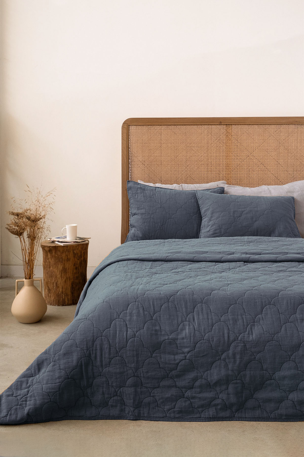 Serenity Quilted Linen Bedspread Dusk