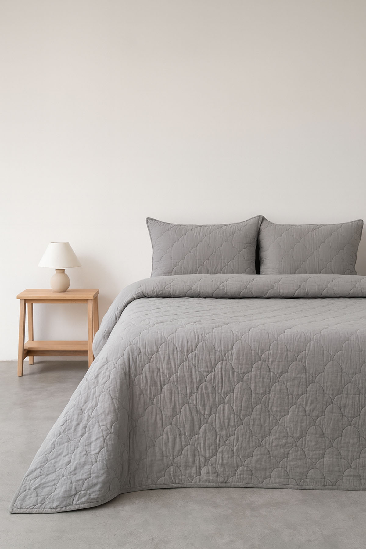 Serenity Keten Kapitoneli Yatak Örtüsü ve Yastık Kılıfı Seti Gri