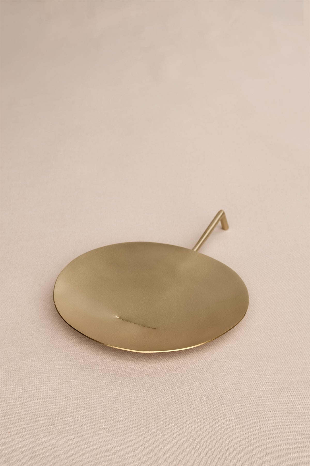 Space Yuvarlak Mat Pirinç Mumluk Dekoratif Obje Gold 10x15