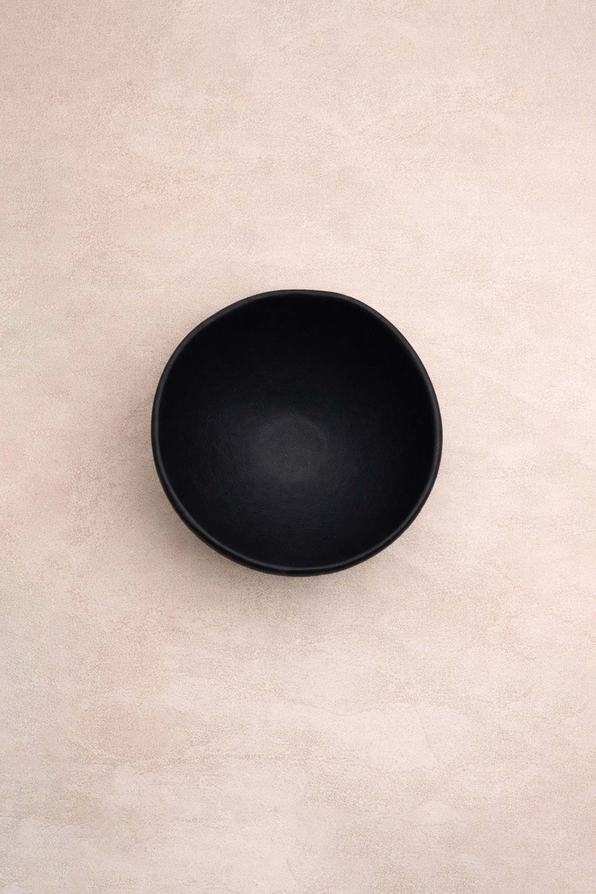 Elle Şekillendirilmiş Amorf Stoneware Kase Siyah 10 cm