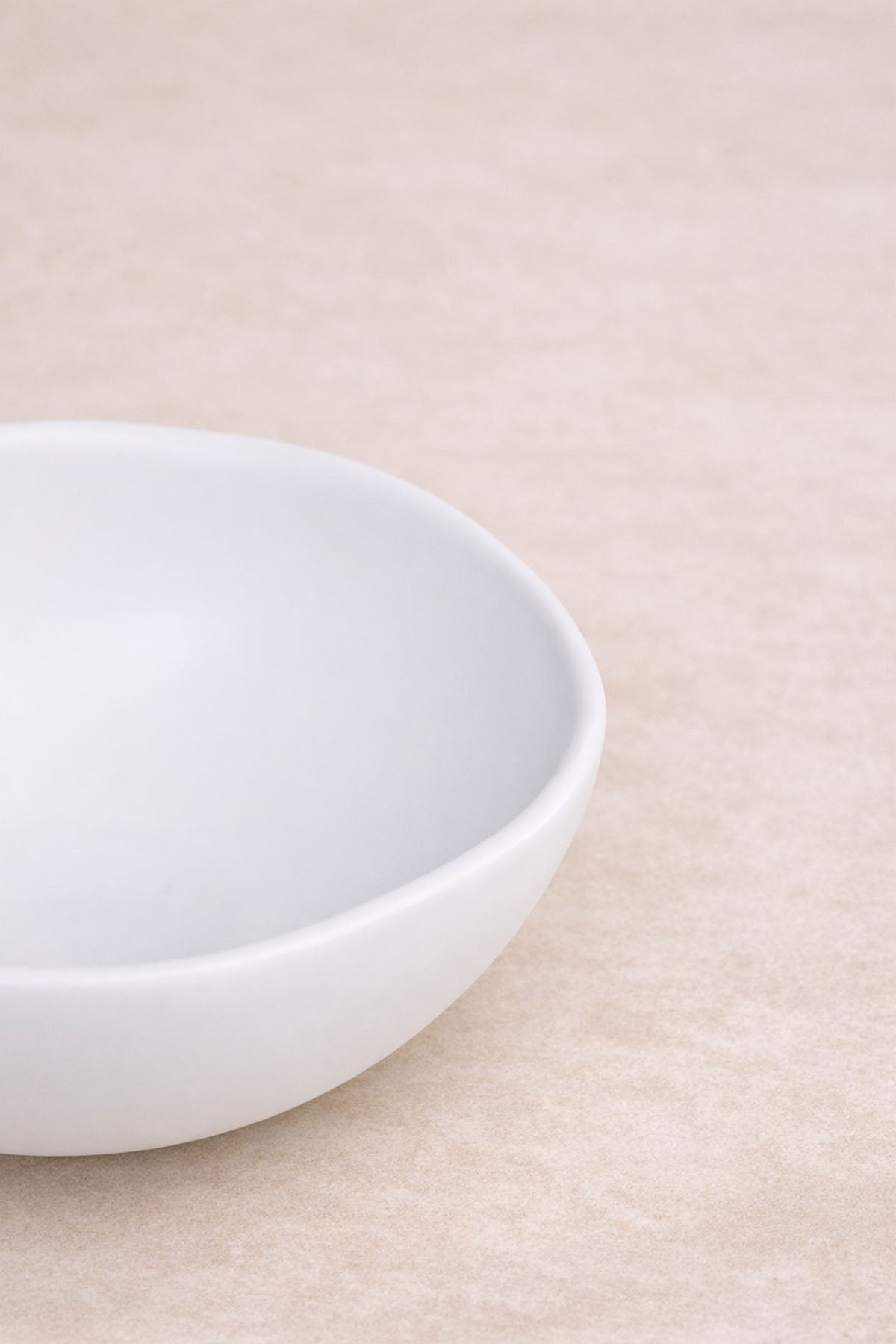 Elle Şekillendirilmiş Amorf Stoneware Kase Beyaz 15 cm