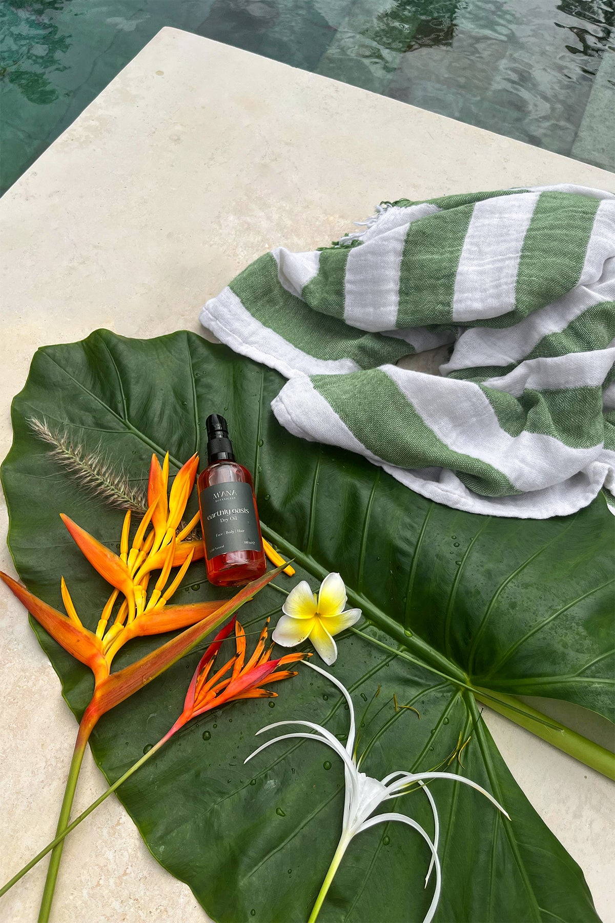 Striped Gauze Peştemal ve Earthy Oasis Kuru Yağ Hediye Seti Yeşil, Taşıma Çantalı