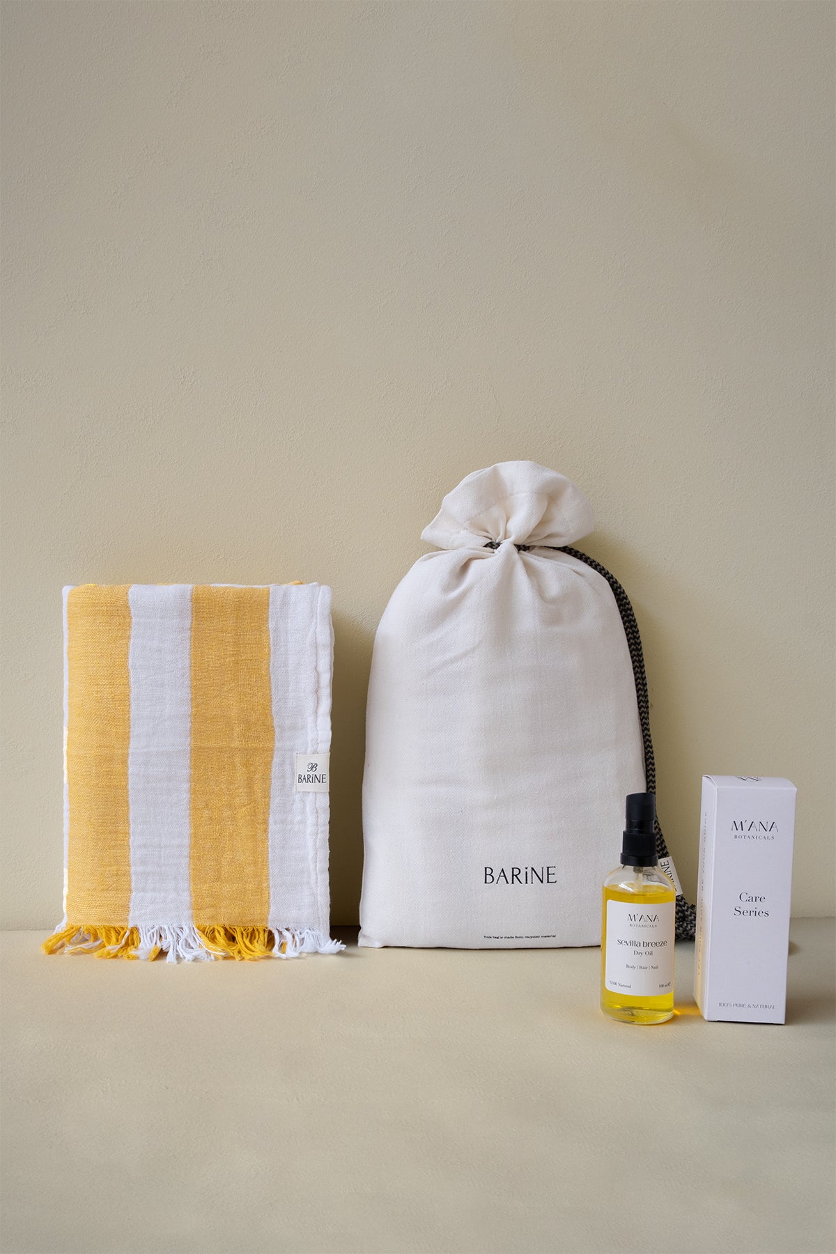Striped Gauze Peştemal ve Sevilla Breeze Kuru Yağ Hediye Seti Sarı, Taşıma Çantalı