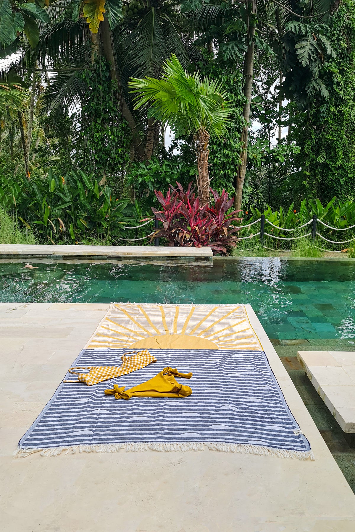 Sunset Peştemal ve Sevilla Breeze Kuru Yağ Hediye Seti Lacivert, Taşıma Çantalı