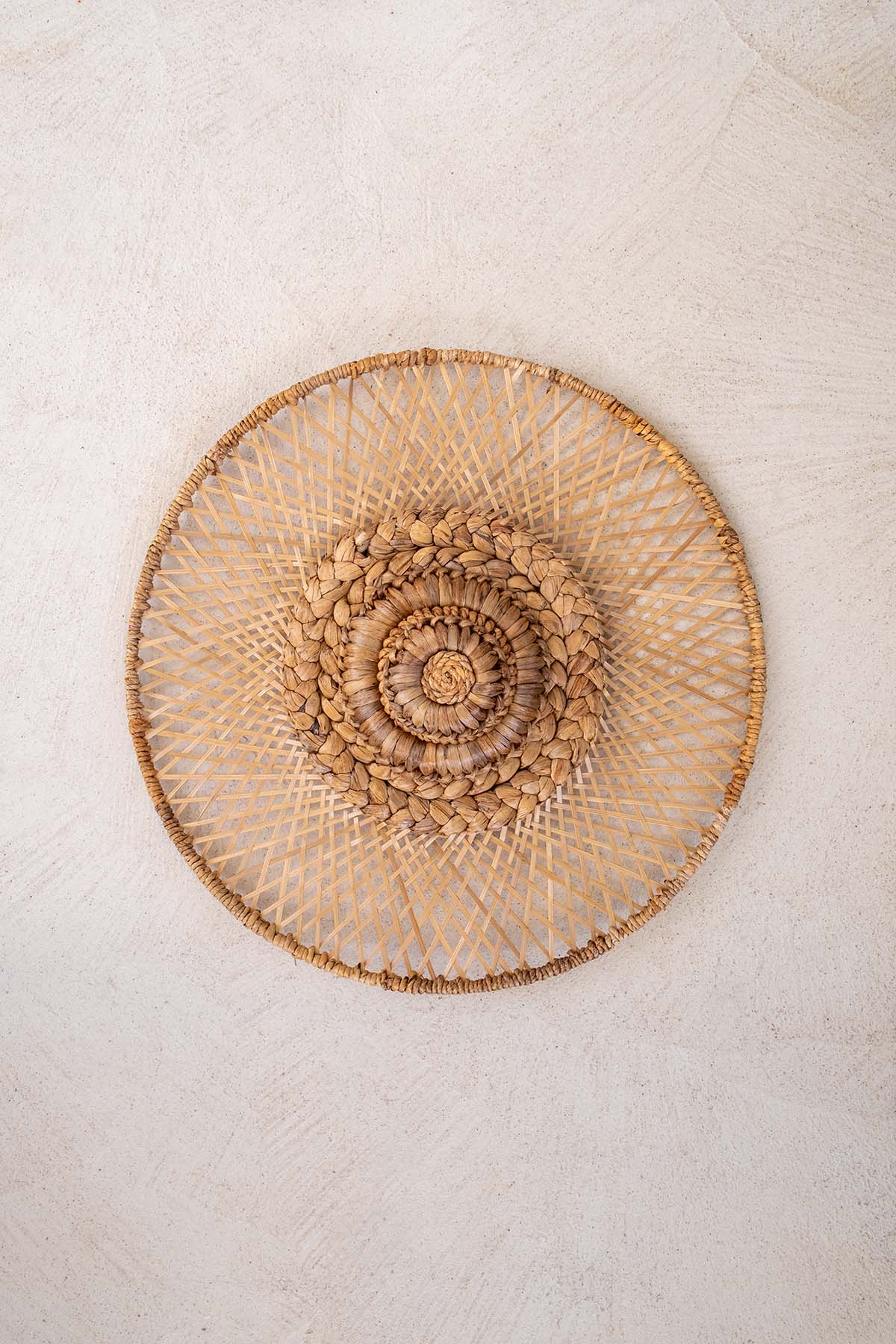 Su Sümbülü & Muz & Bambu Liflerinden Yuvarlak Duvar Dekoru 55 cm