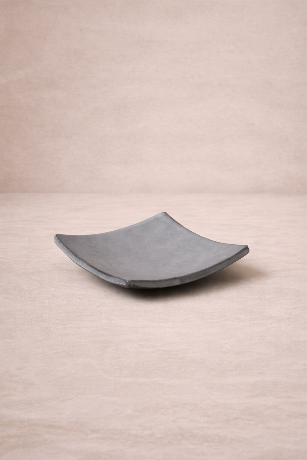 Stoneware Kenarları Kıvrık Kare Tabak 13 cm