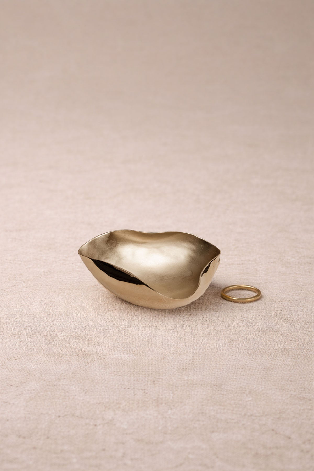 Asimetrik Yapılı Mini Pirinç Dekoratif Kase 7x9x4 cm