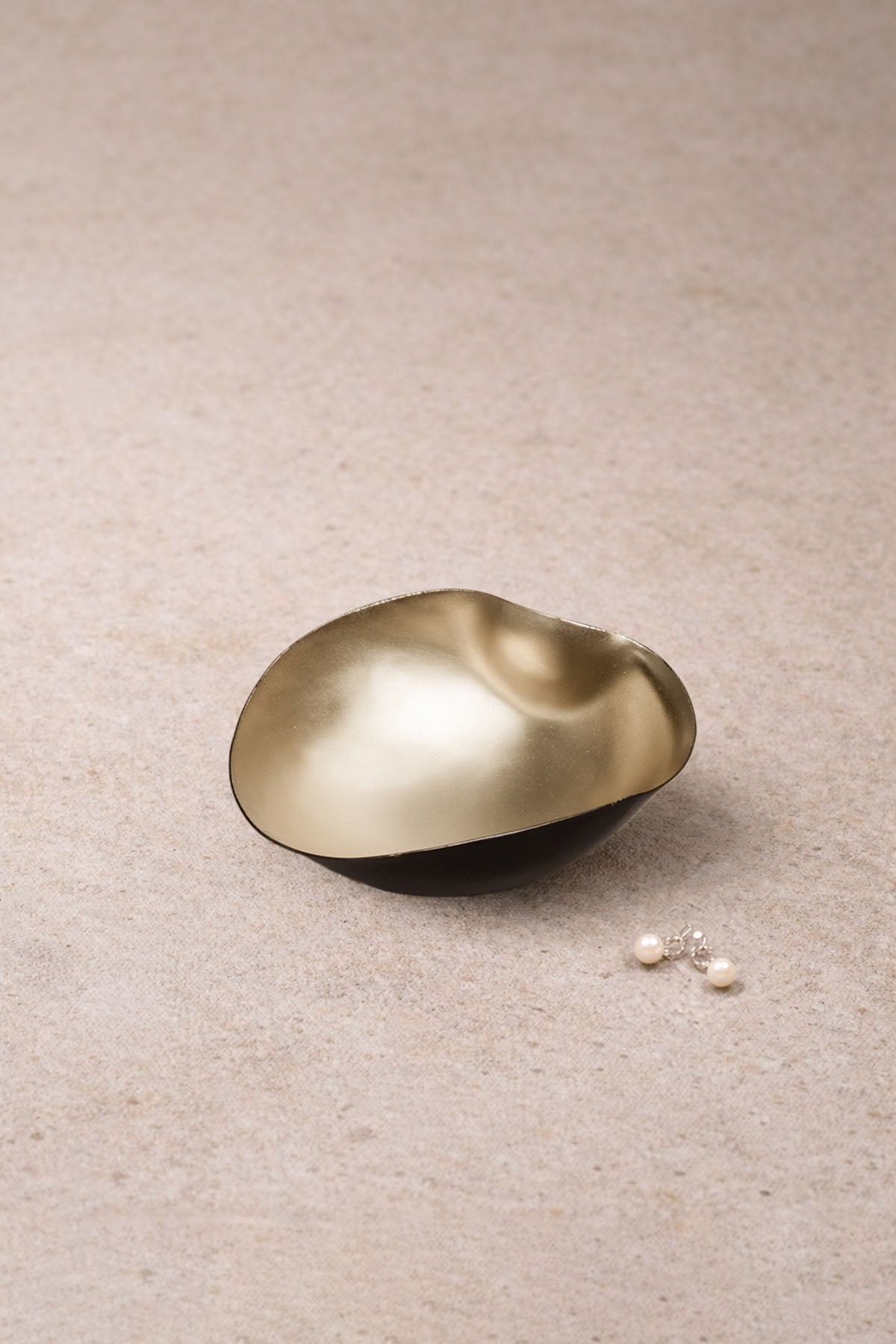 Asimetrik Yapılı Mini Pirinç Dekoratif Kase 9x8x3 cm