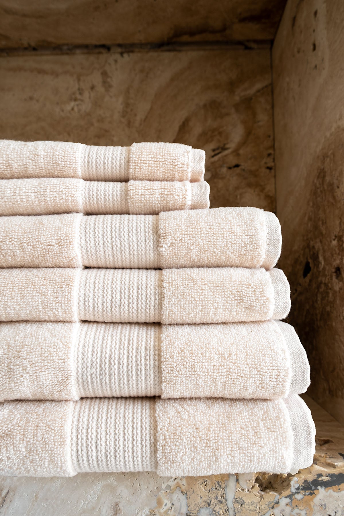 Ekstra Yumuşak Bordürlü Bukle Havlu Bej